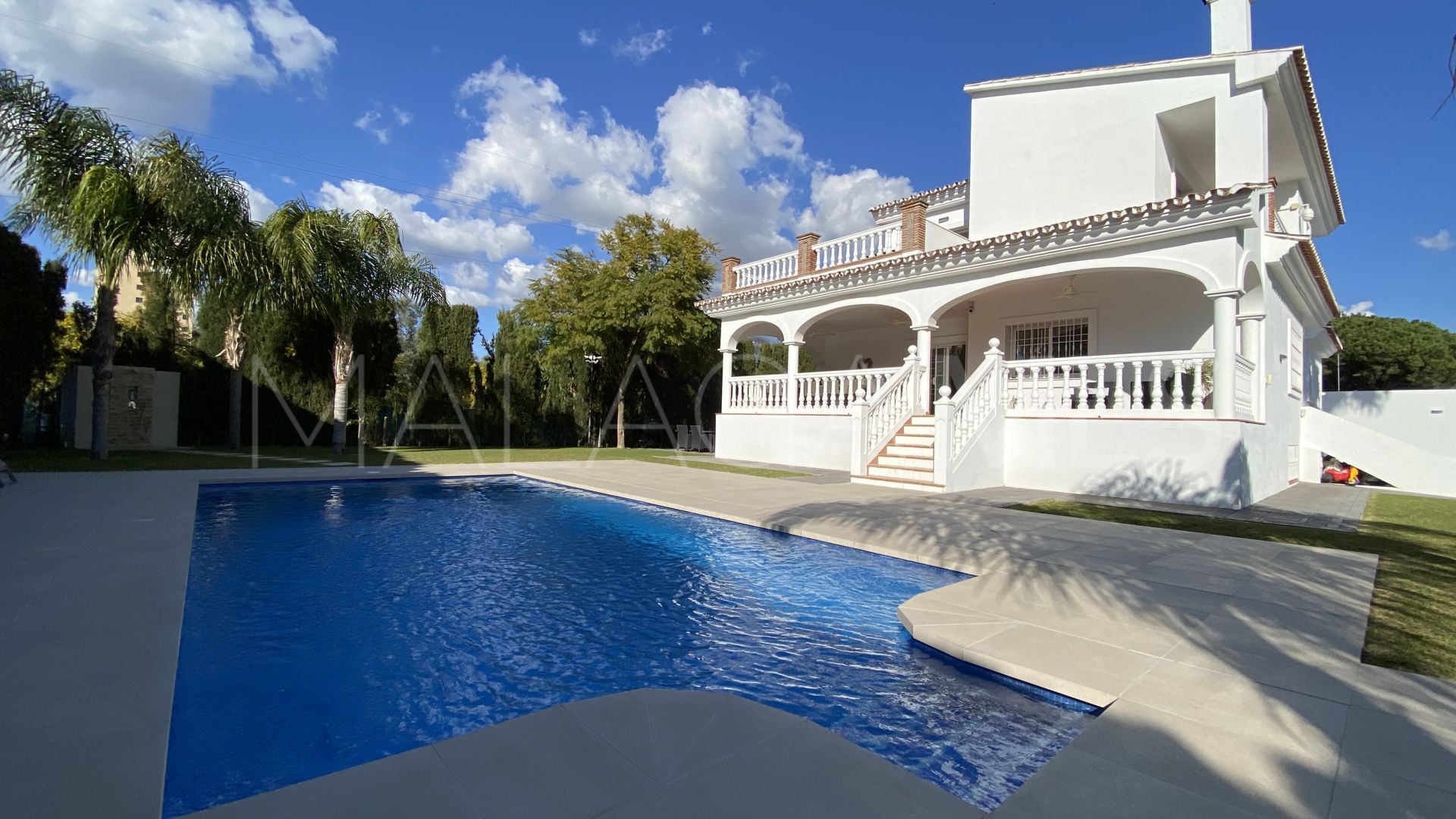 Villa with 5 bedrooms for sale in Nueva Andalucia