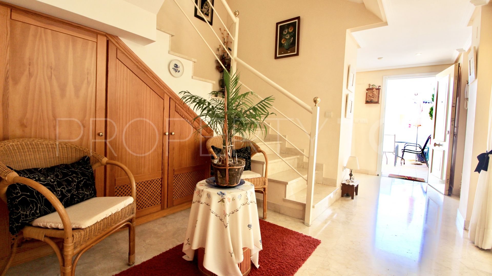 Town house for sale in Selwo Hills