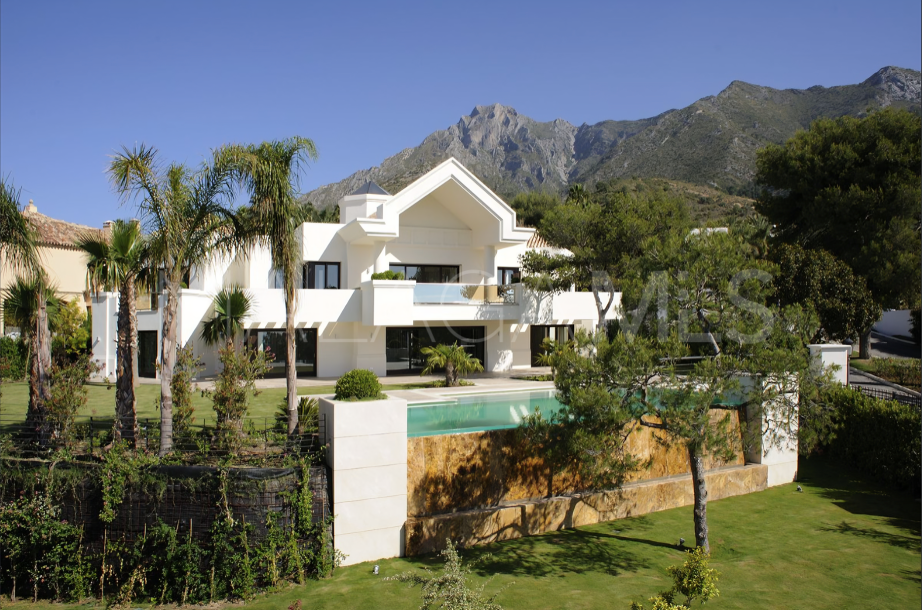 Sierra Blanca 4 bedrooms villa for sale