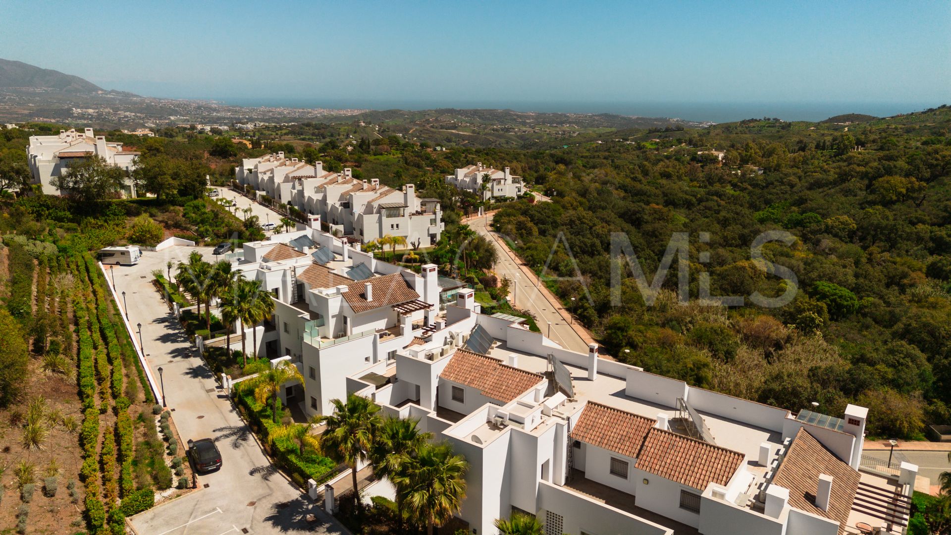 Ground floor apartment in La Mairena for sale