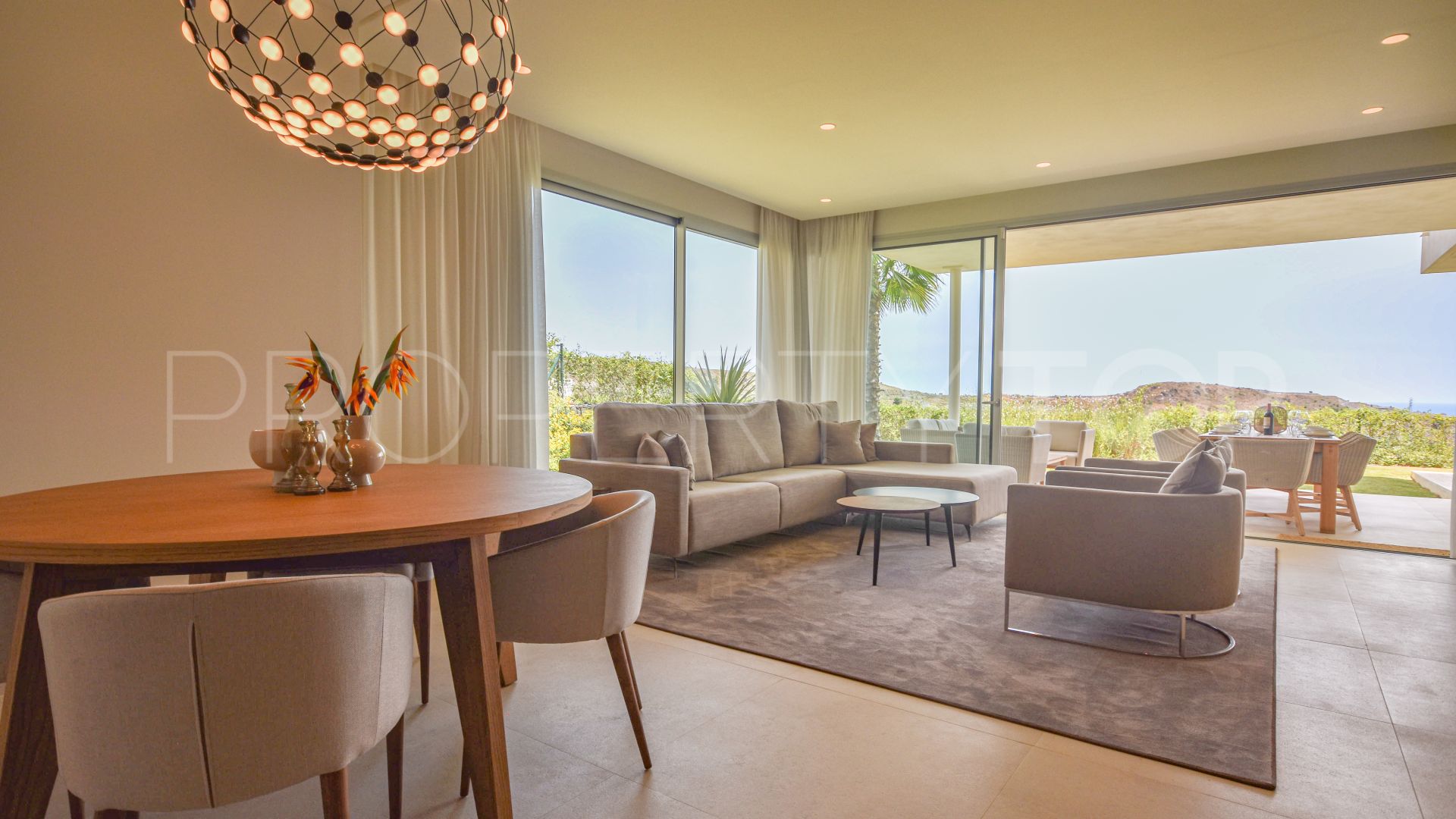 4 bedrooms duplex in Marbella Club Hills for sale