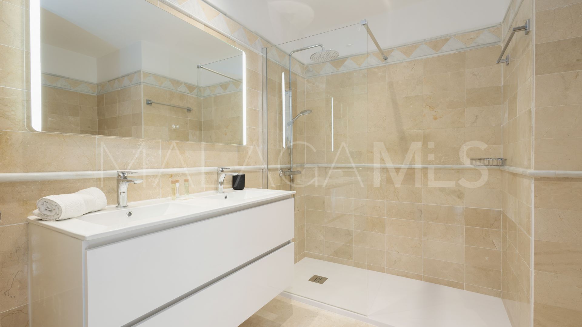 Lägenhet for sale in Elviria Hills