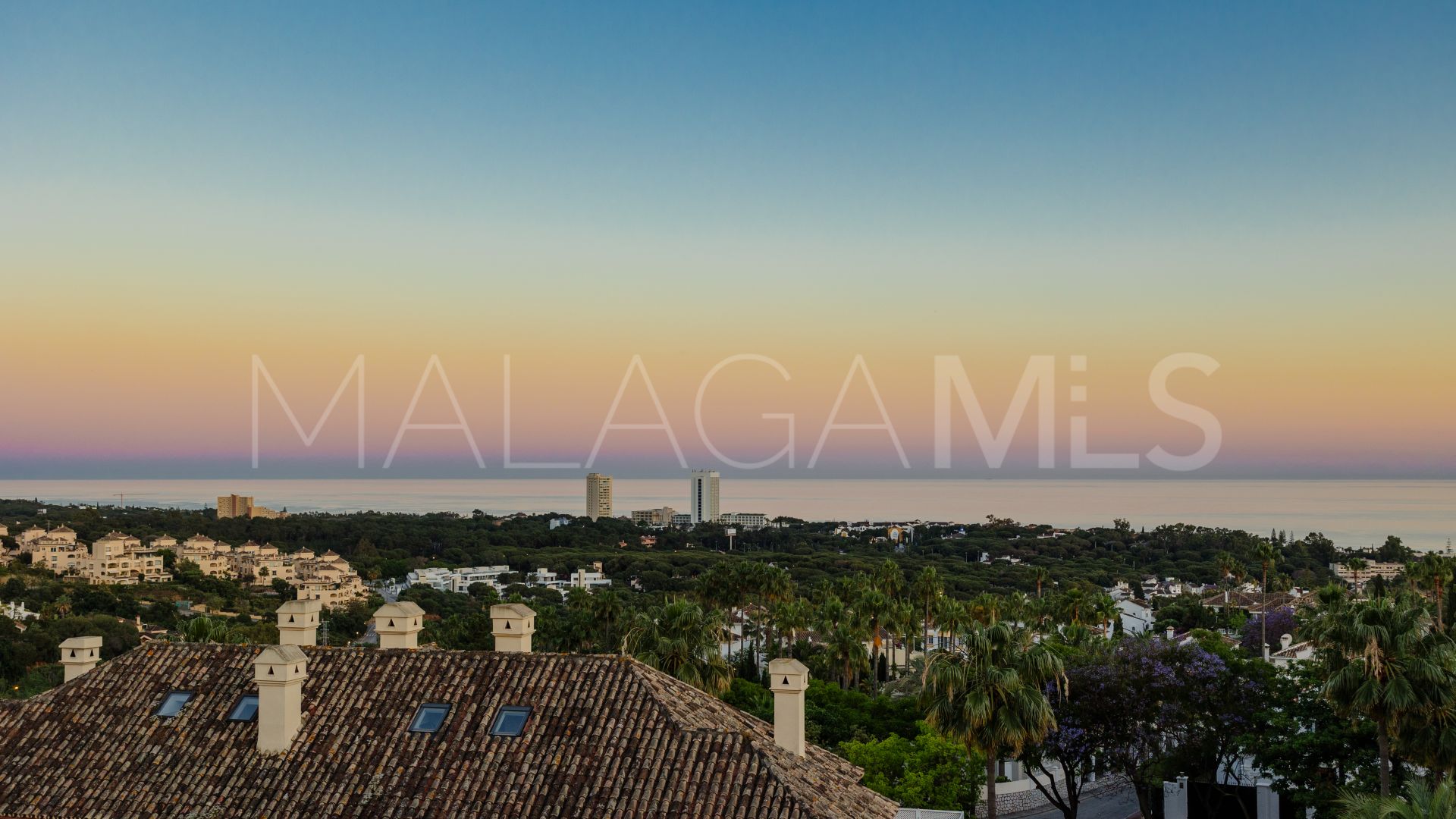 Buy apartment in Elviria Hills