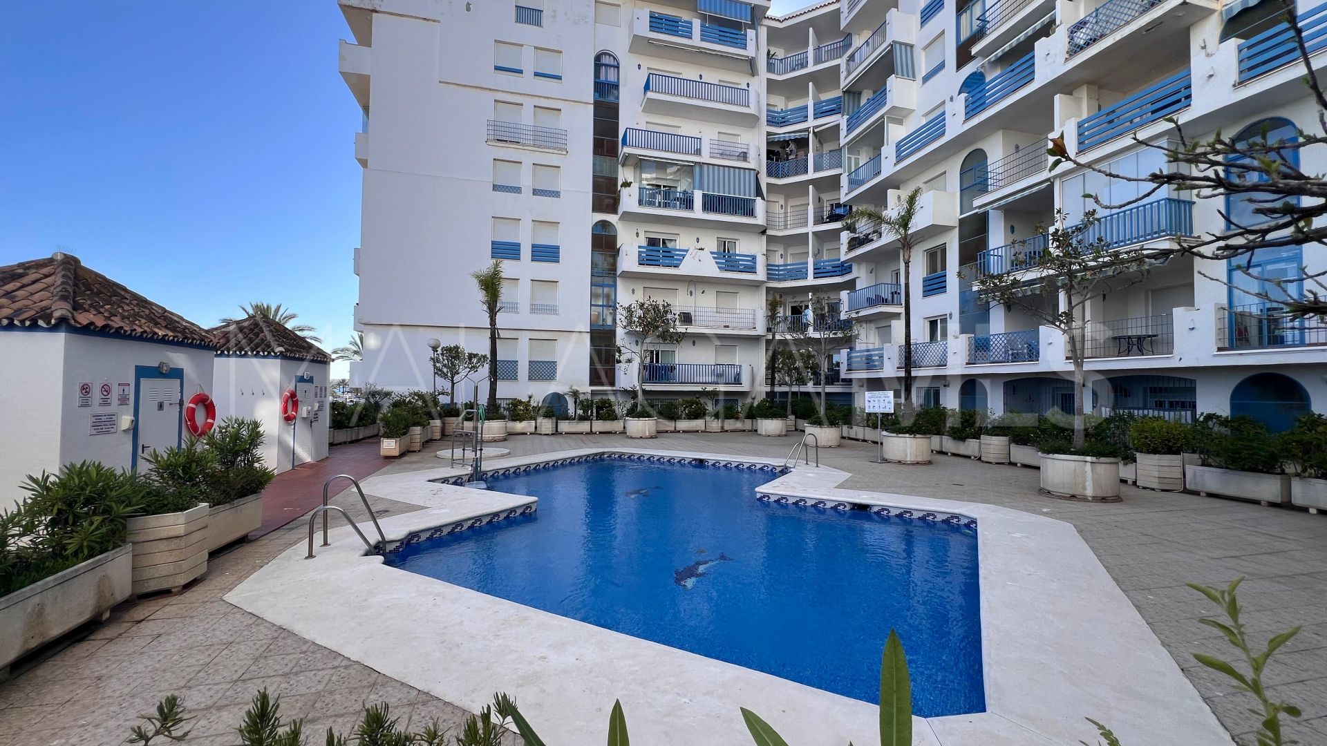 Buy apartment with 2 bedrooms in Estepona Puerto