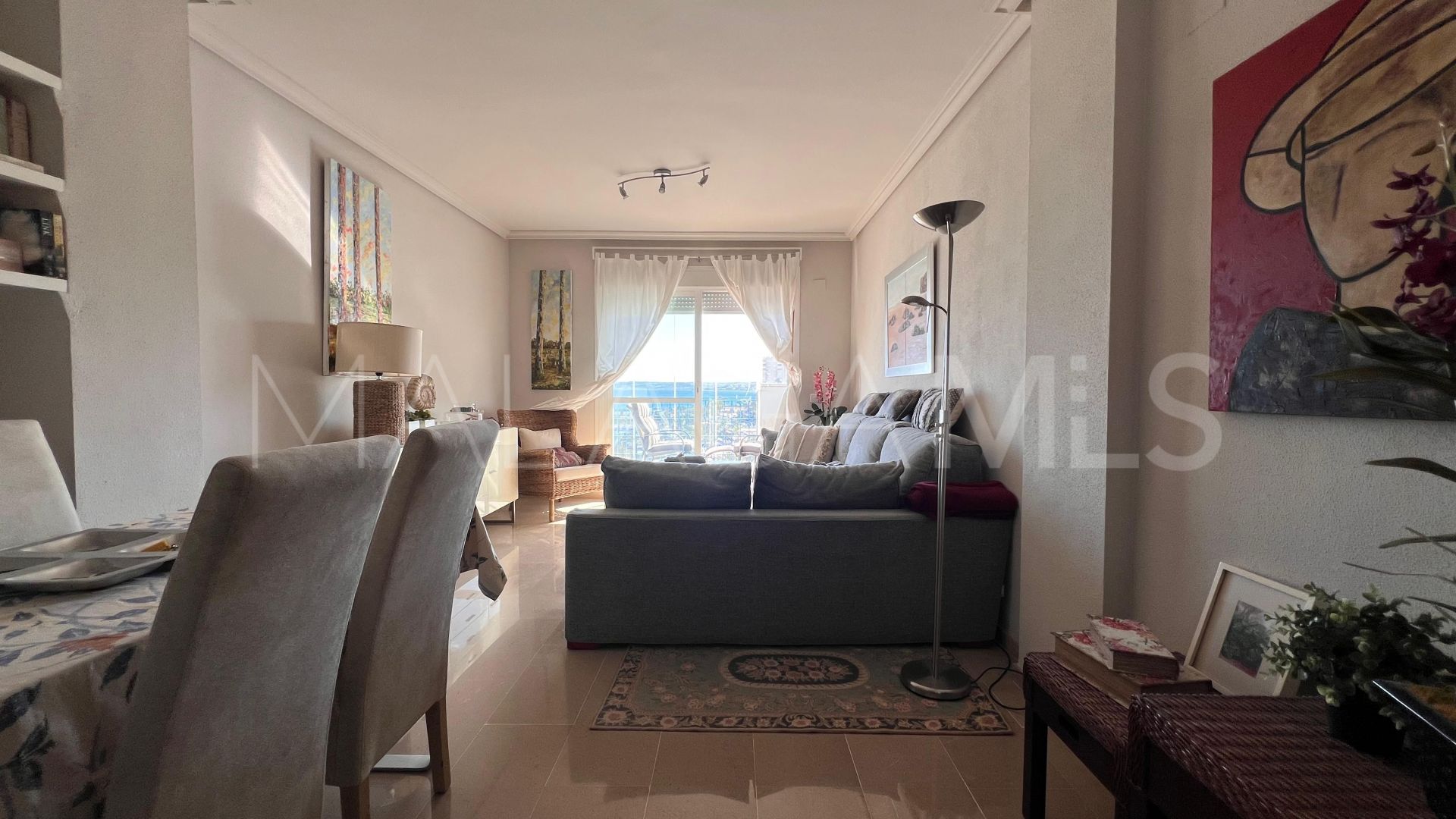 Buy apartment with 2 bedrooms in Estepona Puerto