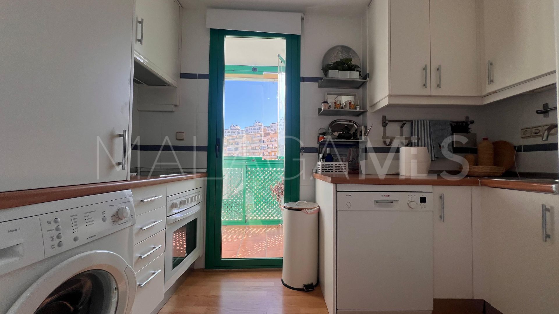 Estepona Puerto, apartamento for sale