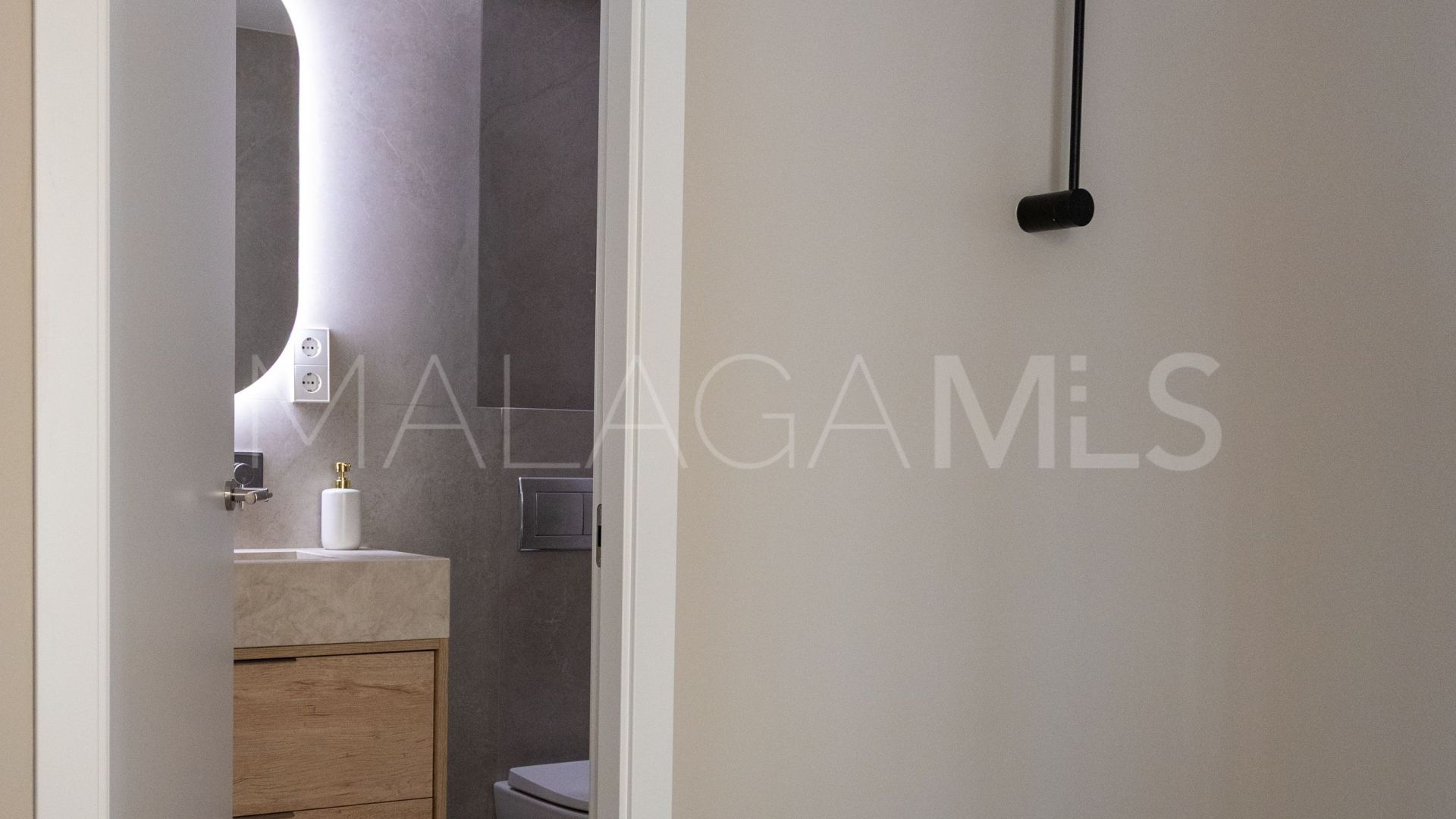 Lägenhet for sale in Malaga - Este