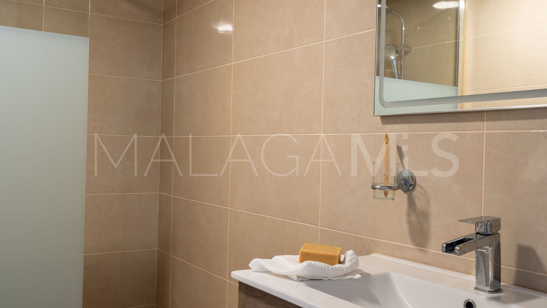 Buy Torreblanca villa with 4 bedrooms