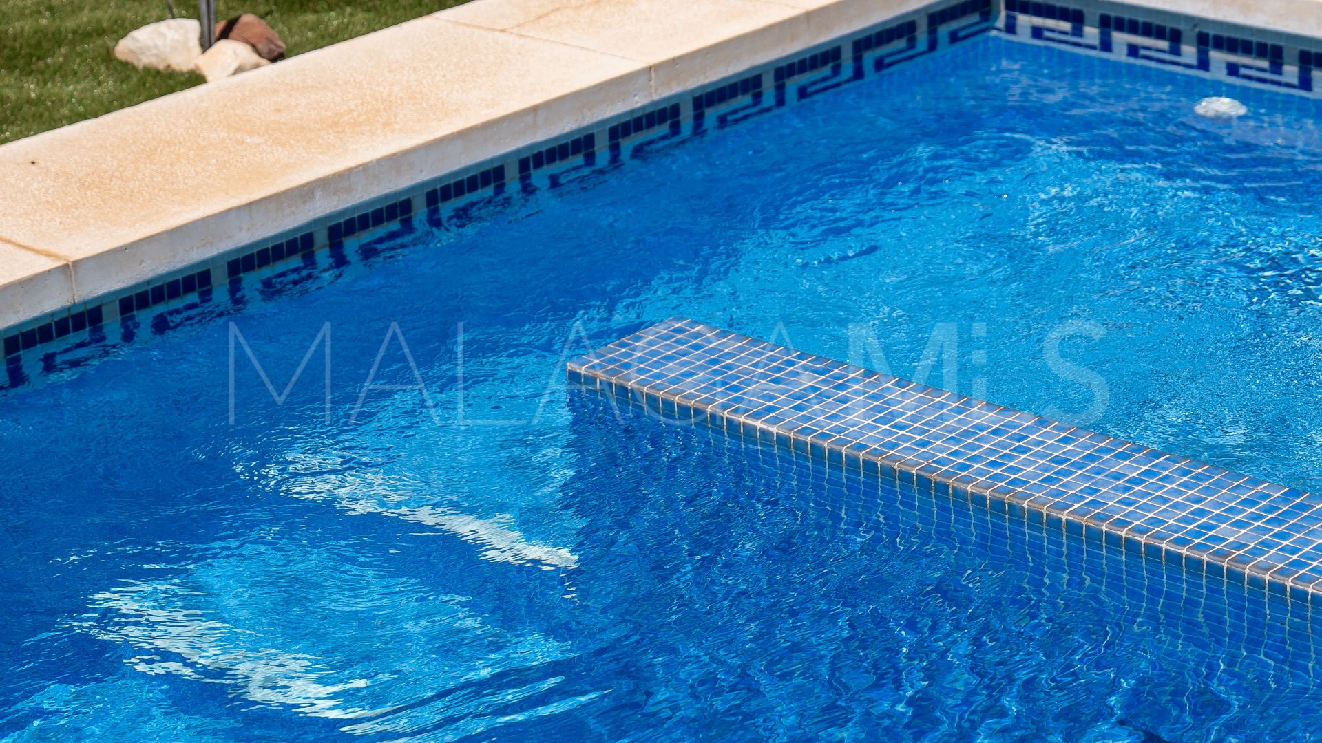 Buy Torreblanca villa with 4 bedrooms
