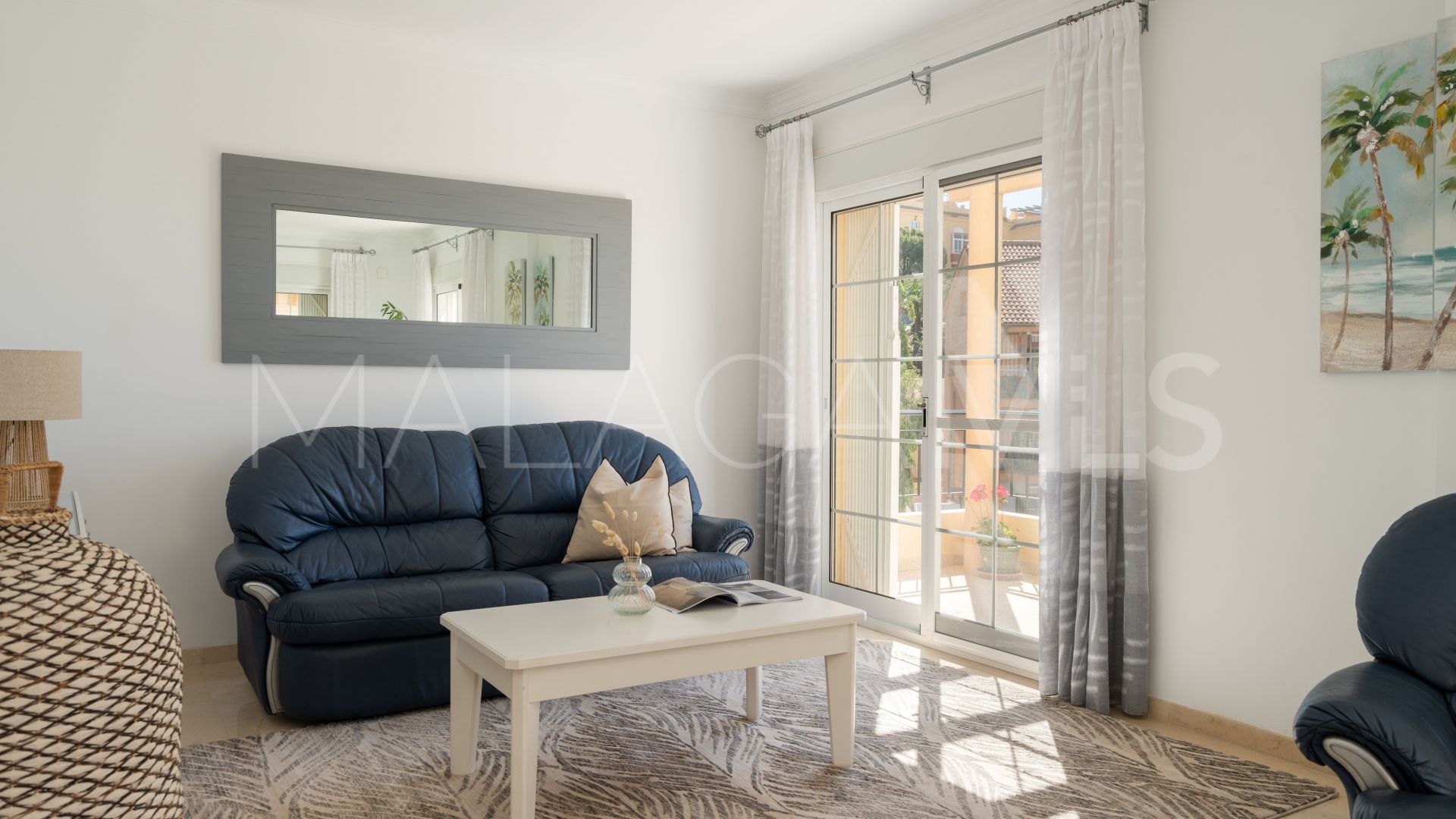 Buy Torreblanca villa with 4 bedrooms