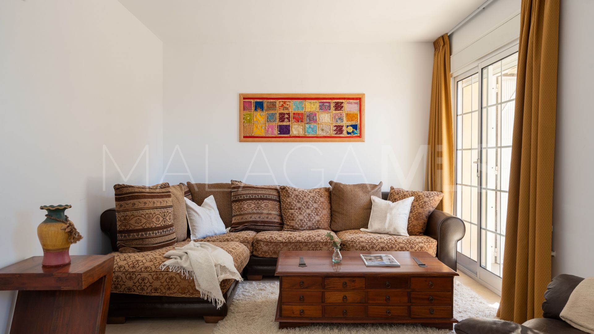 Buy Torreblanca villa with 4 bedrooms