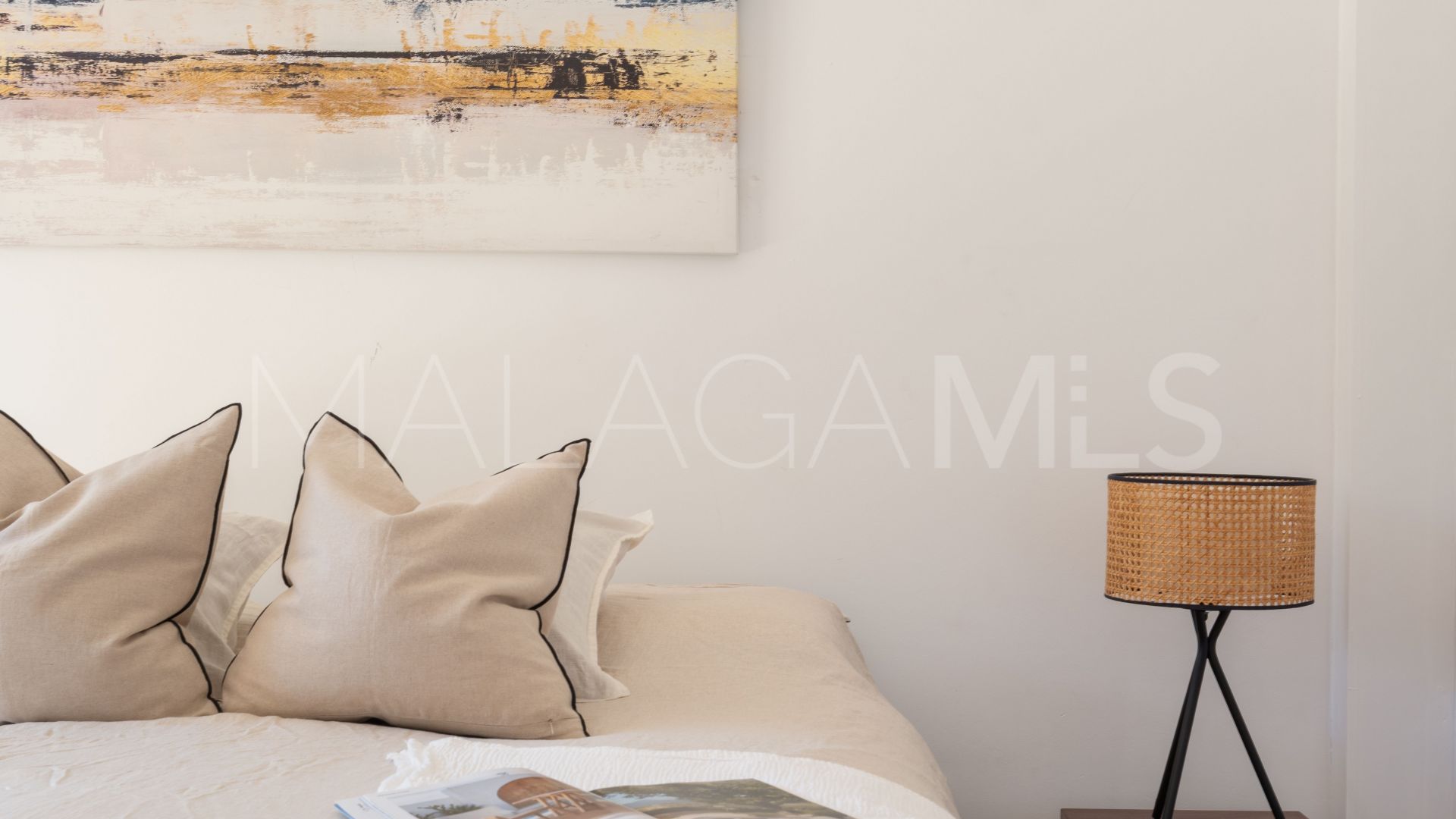 Buy Torreblanca villa with 4 bedrooms