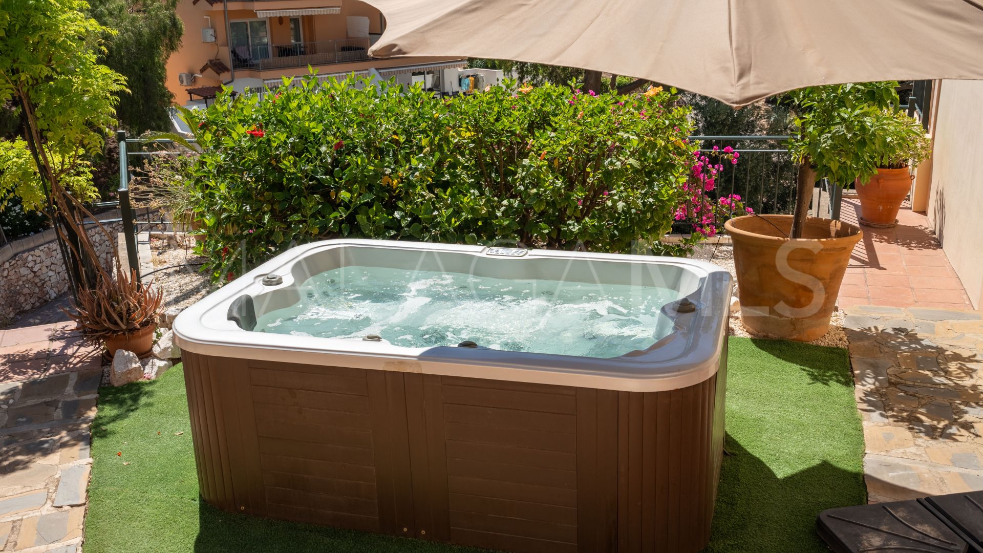 Buy Torreblanca villa with 4 bedrooms