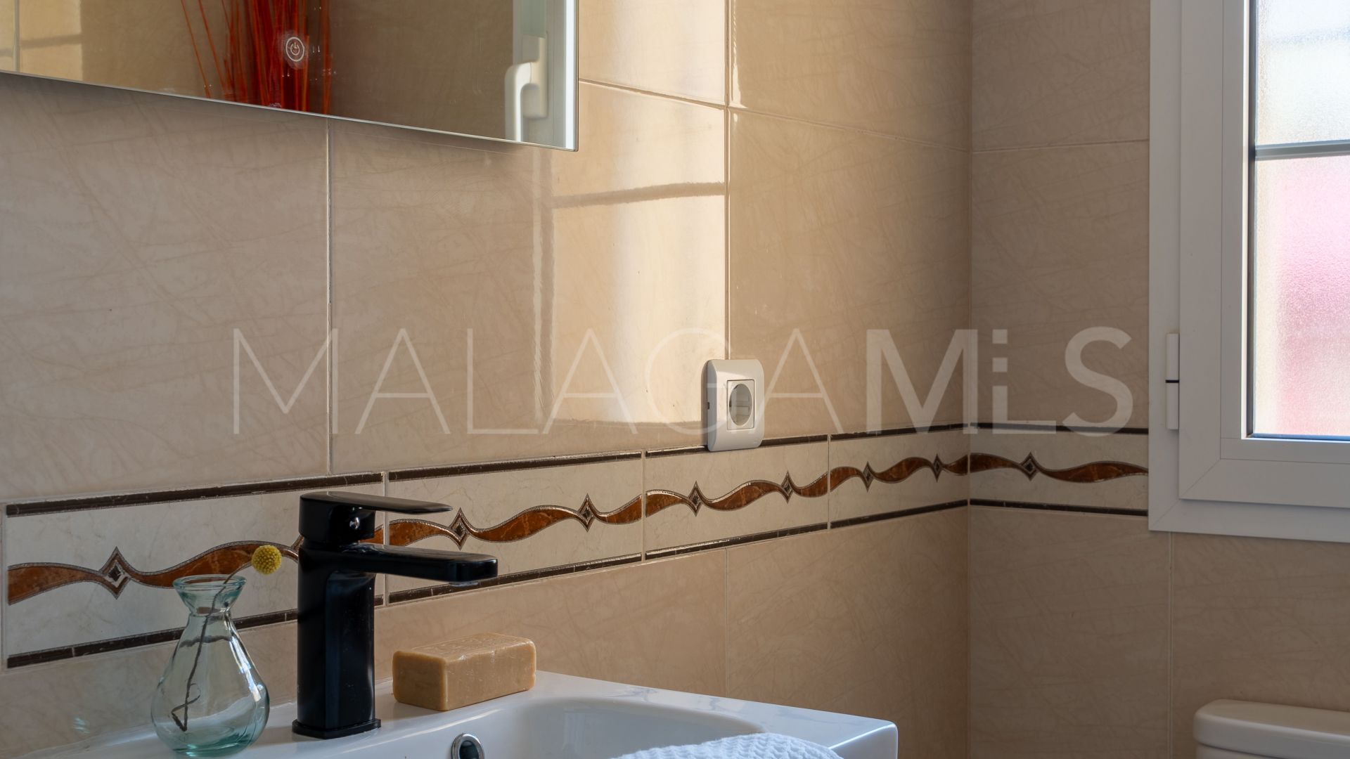 Buy Torreblanca villa with 4 bedrooms