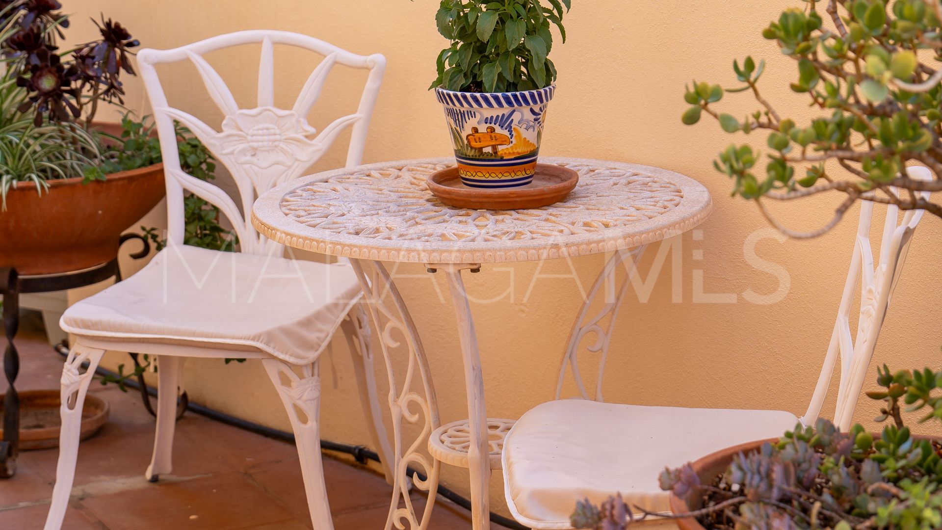Buy Torreblanca villa with 4 bedrooms