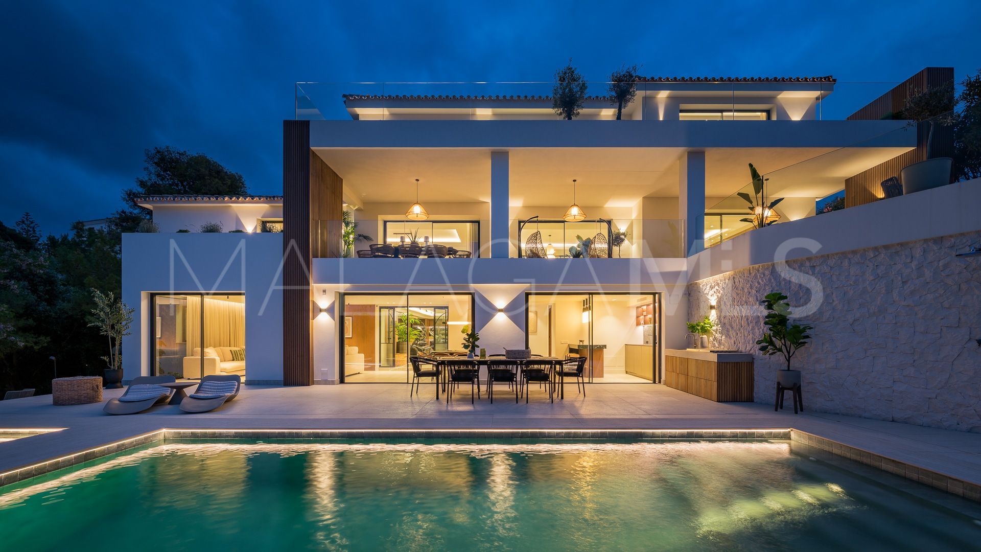 Marbella Este, villa with 6 bedrooms for sale