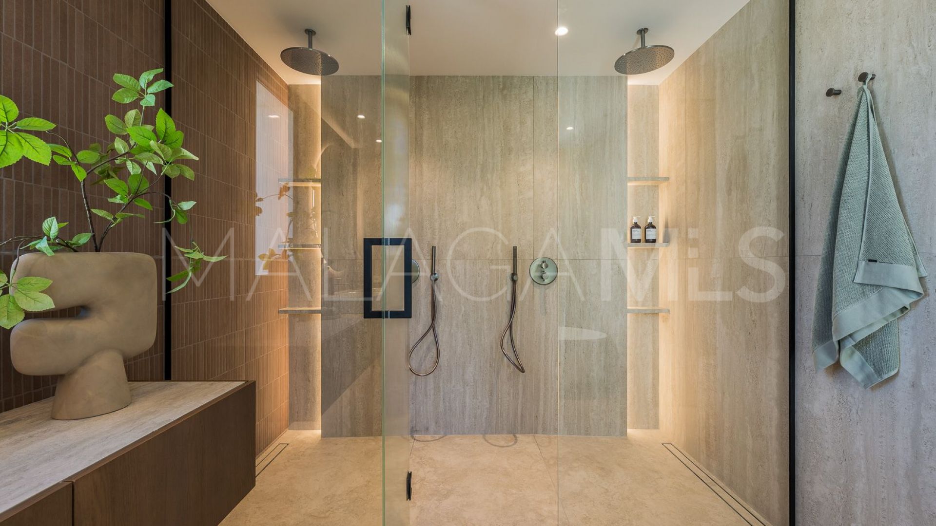 Marbella Este, villa with 6 bedrooms for sale