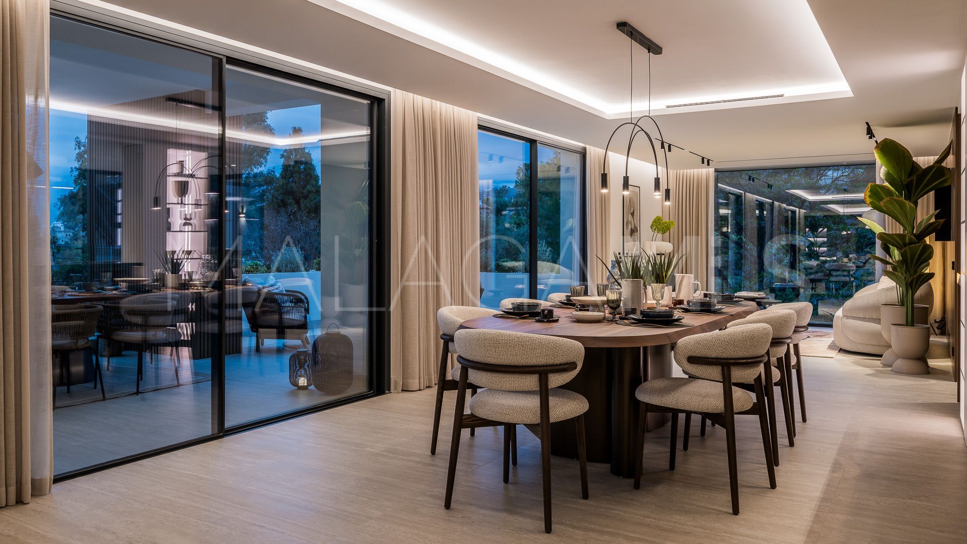 Marbella Este, villa with 6 bedrooms for sale