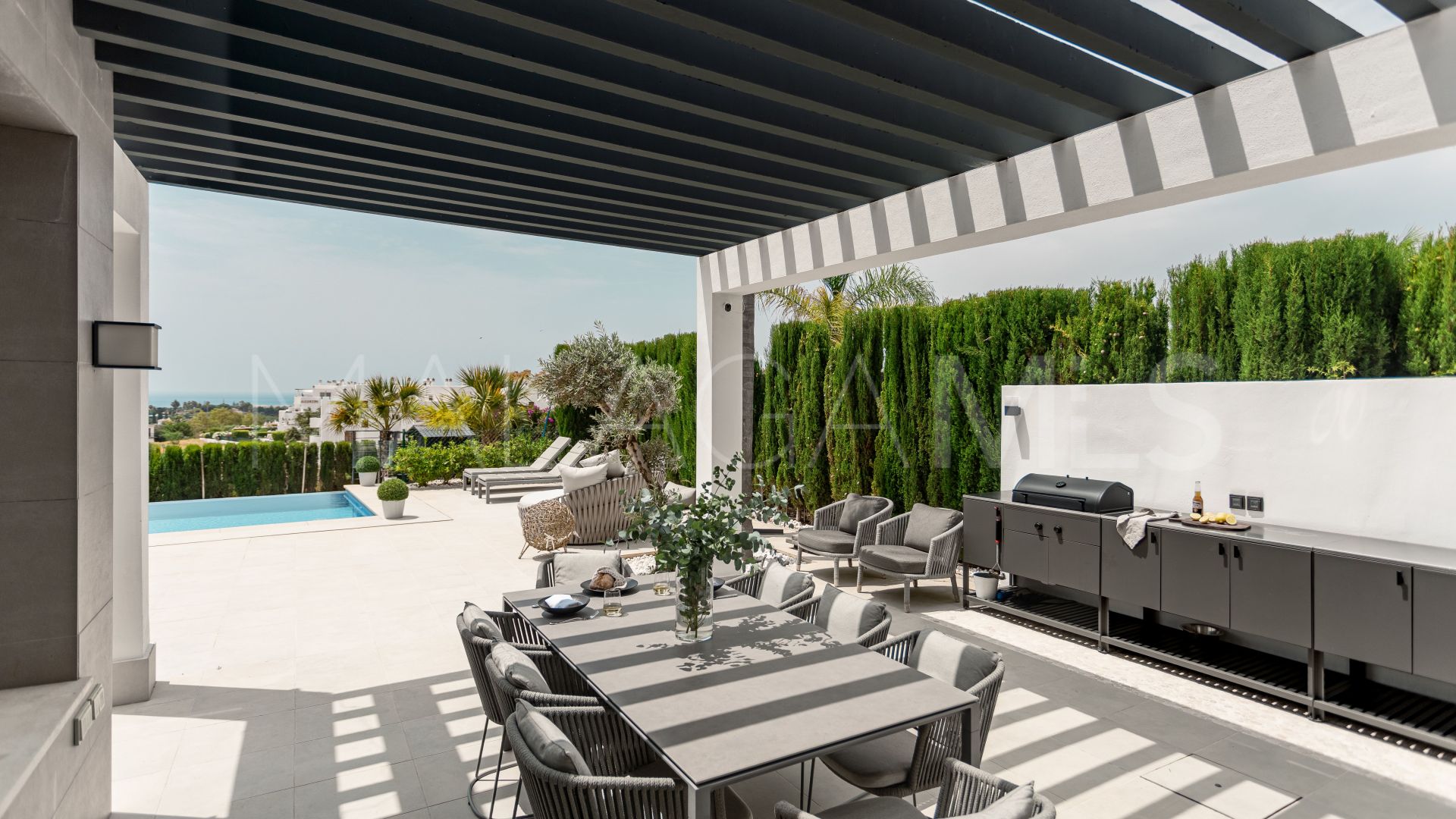 Casa with 4 bedrooms for sale in Estepona