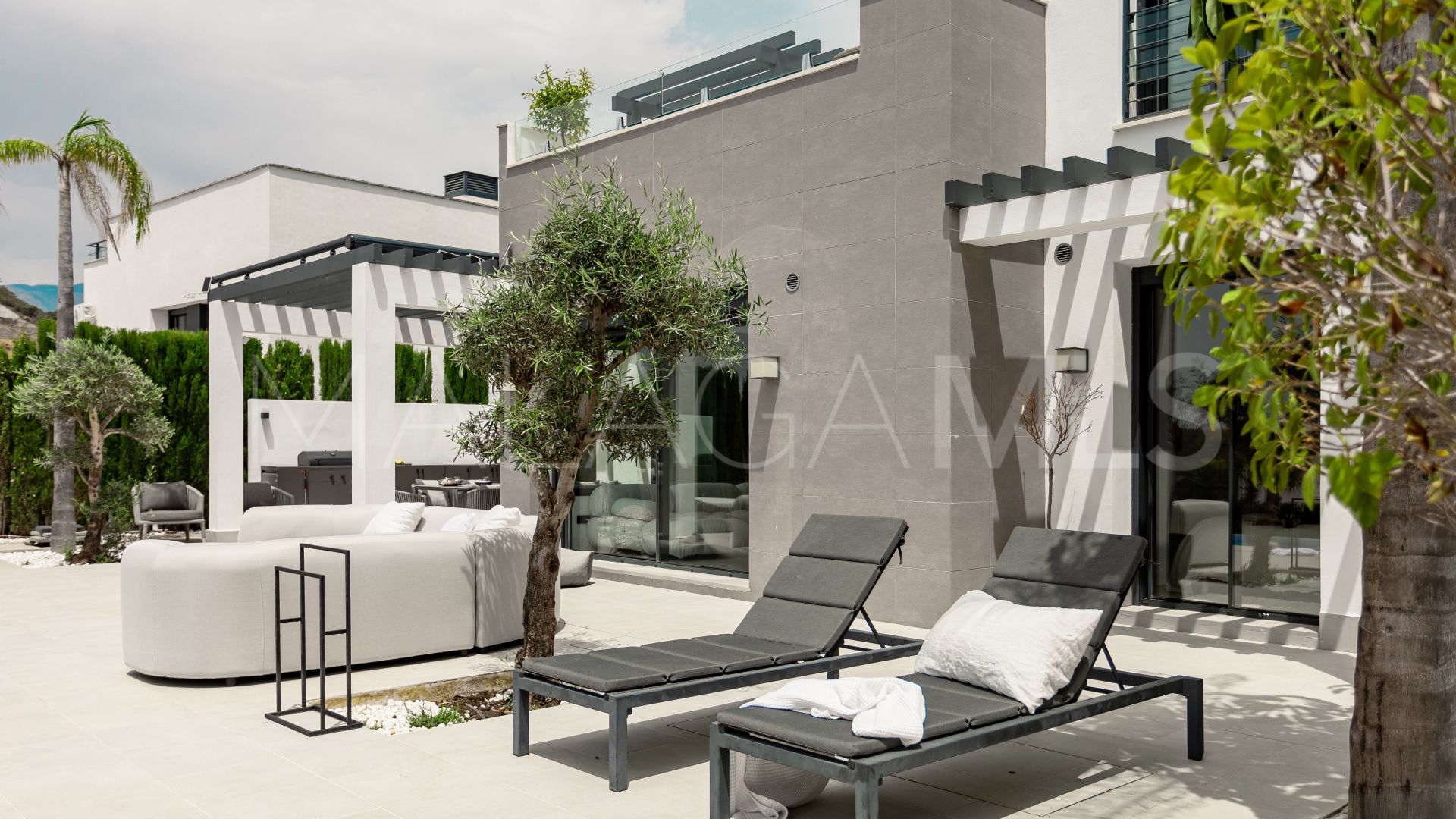 Casa with 4 bedrooms for sale in Estepona