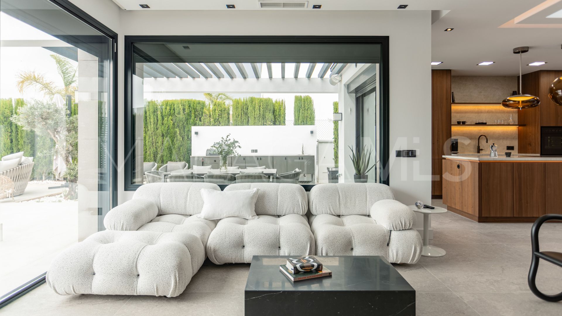 Casa with 4 bedrooms for sale in Estepona