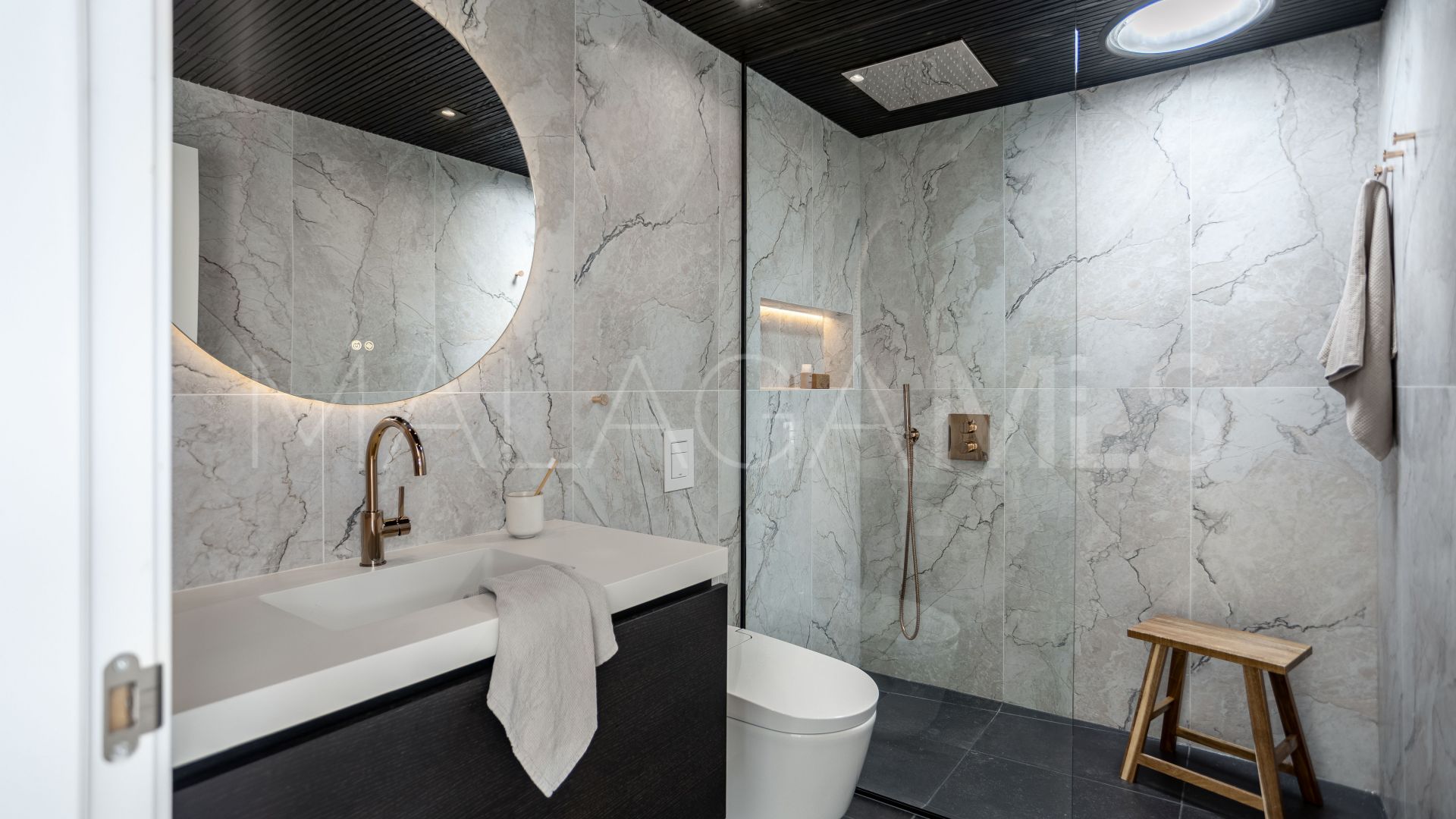 Casa with 4 bedrooms for sale in Estepona