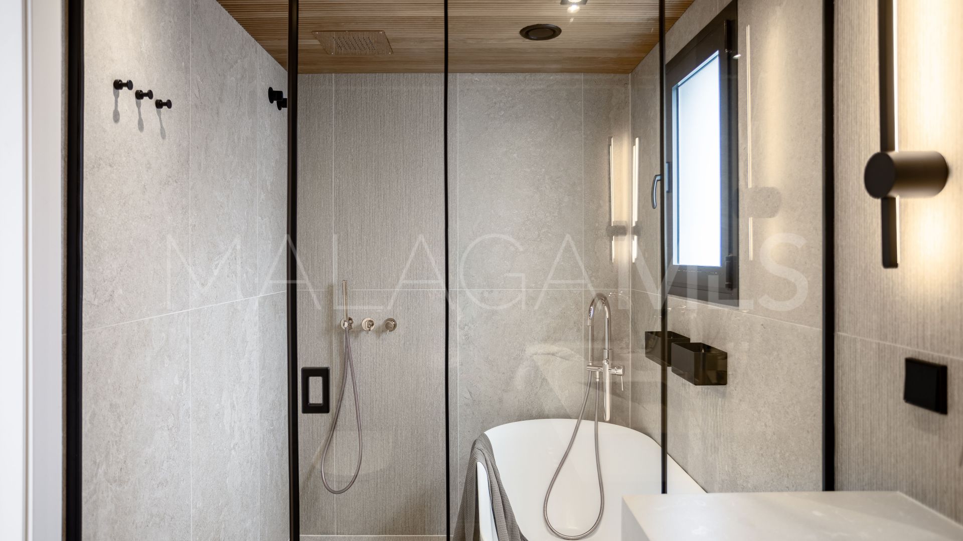 Casa with 4 bedrooms for sale in Estepona