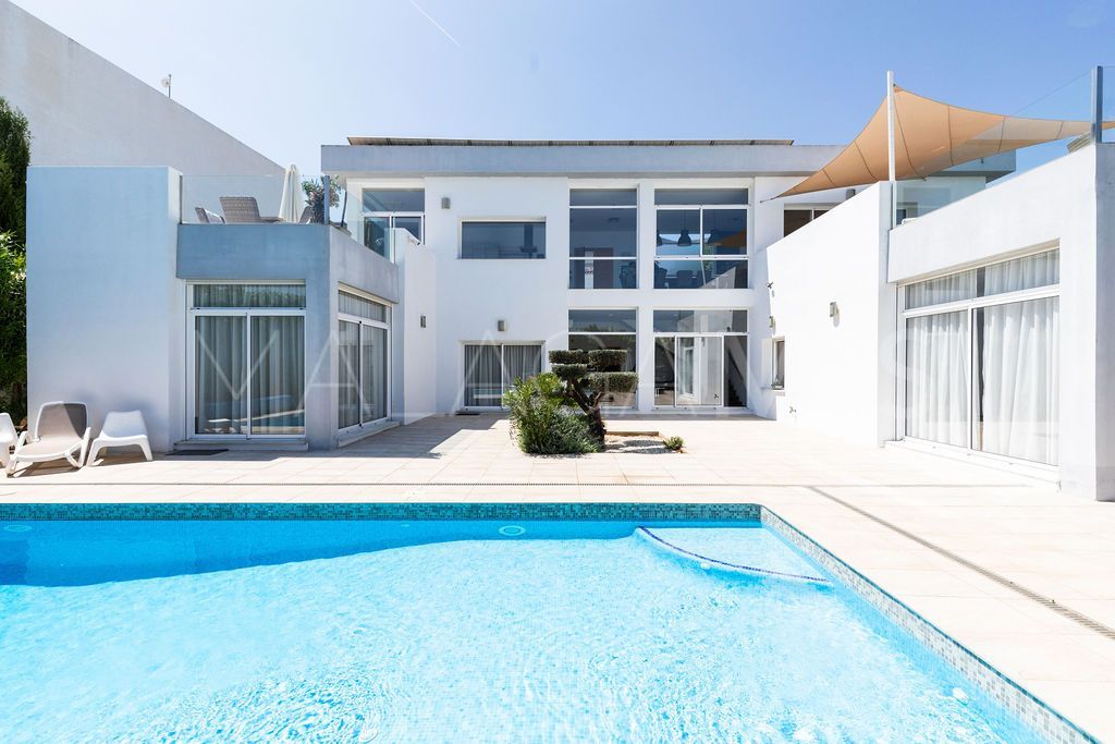 Se vende villa de 5 bedrooms in Alhaurin el Grande