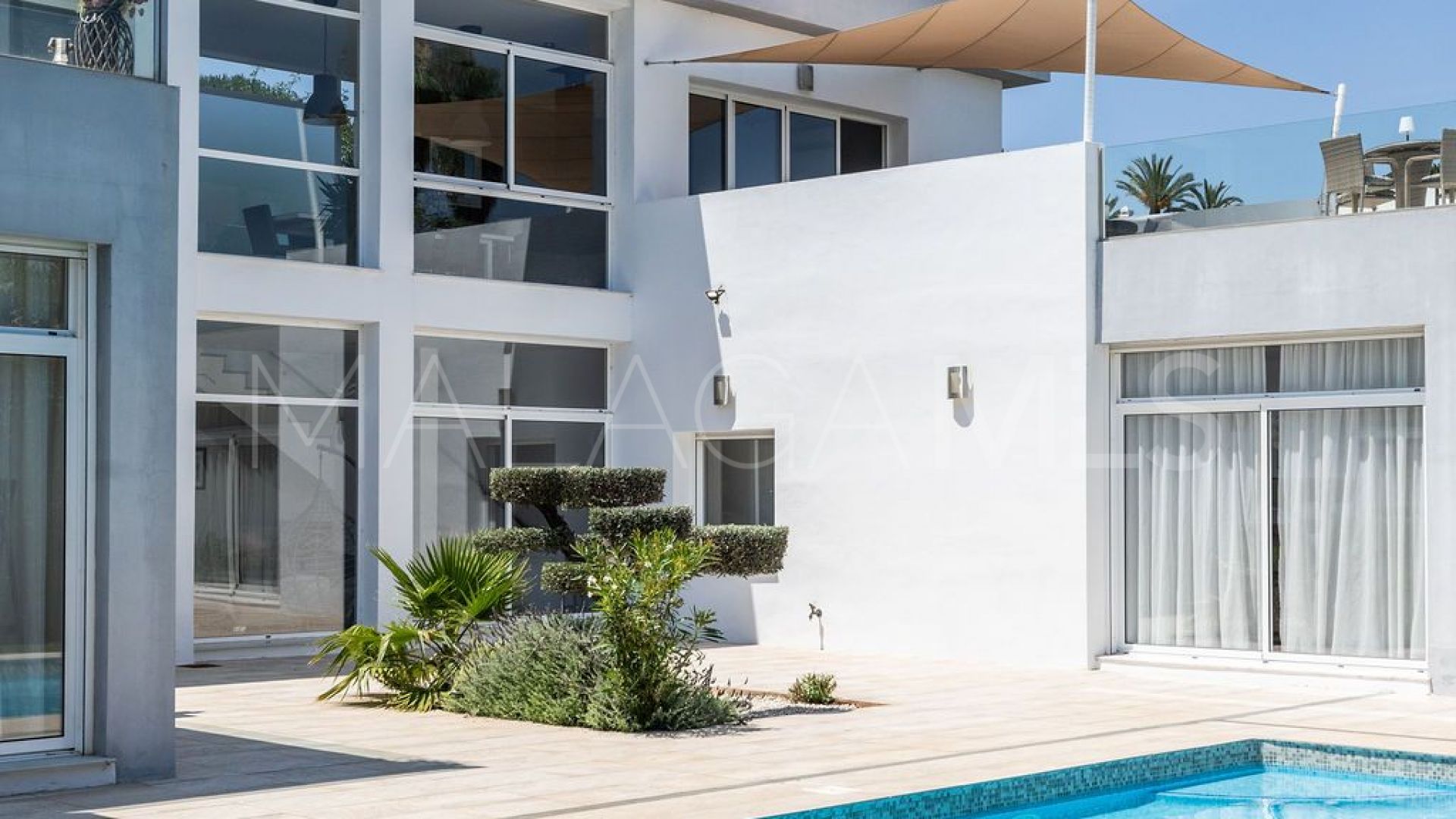 Se vende villa de 5 bedrooms in Alhaurin el Grande
