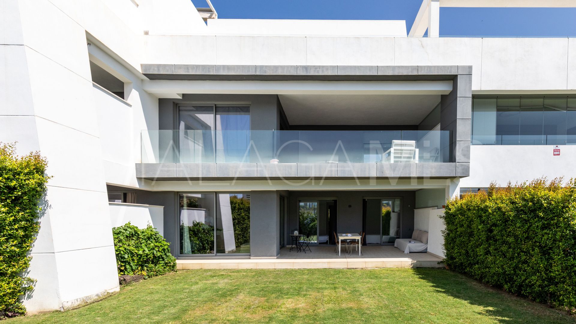 For sale Selwo 2 bedrooms ground floor apartment