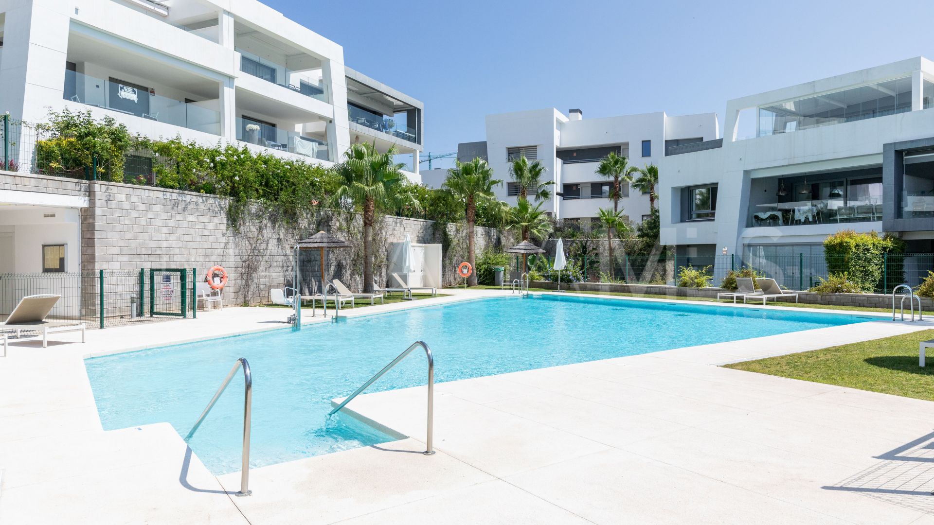 For sale Selwo 2 bedrooms ground floor apartment