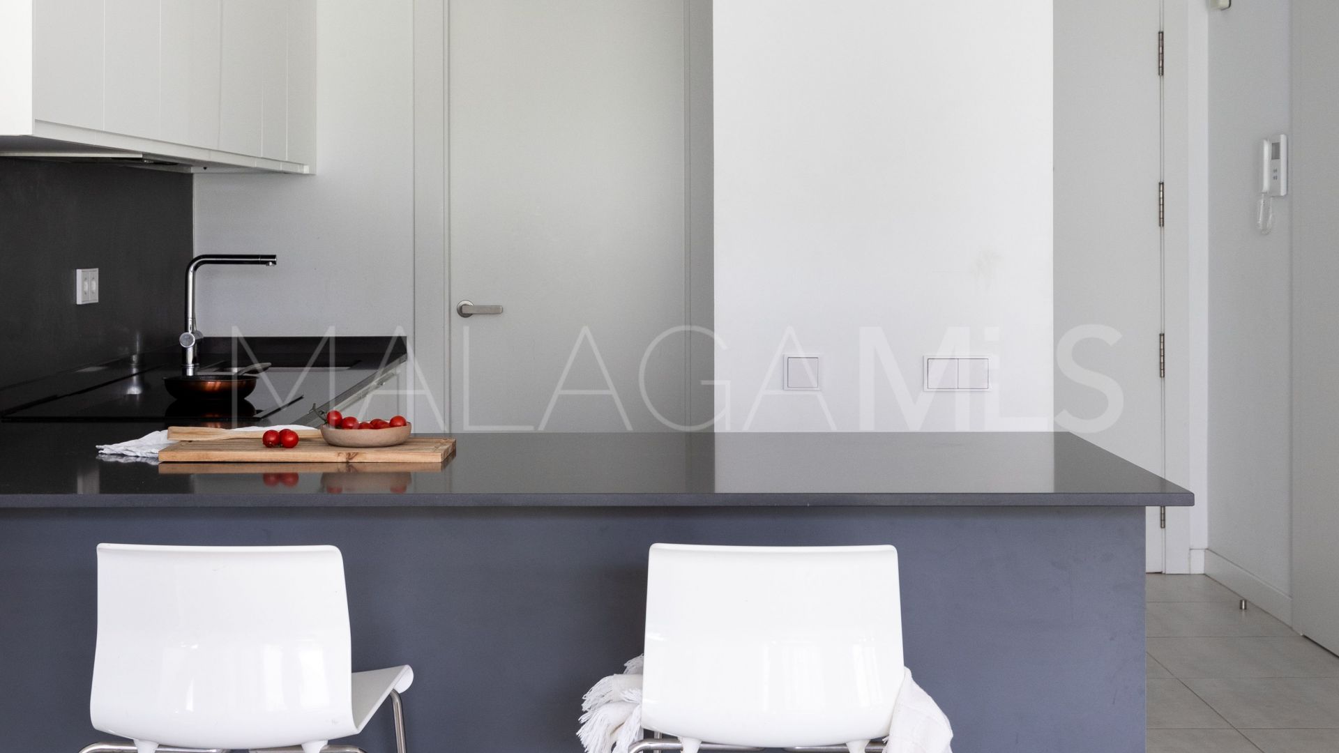 For sale Selwo 2 bedrooms ground floor apartment