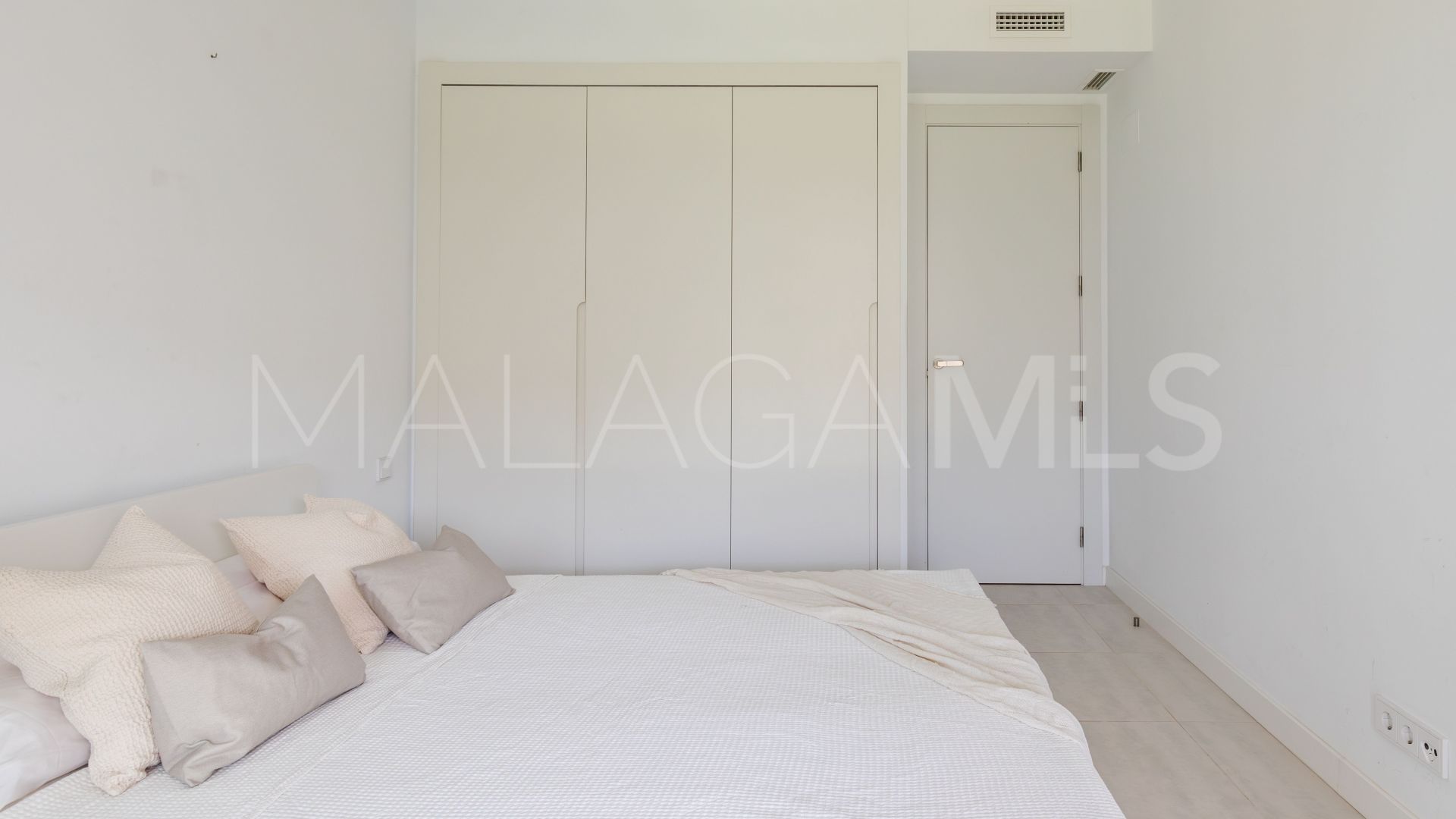 For sale Selwo 2 bedrooms ground floor apartment