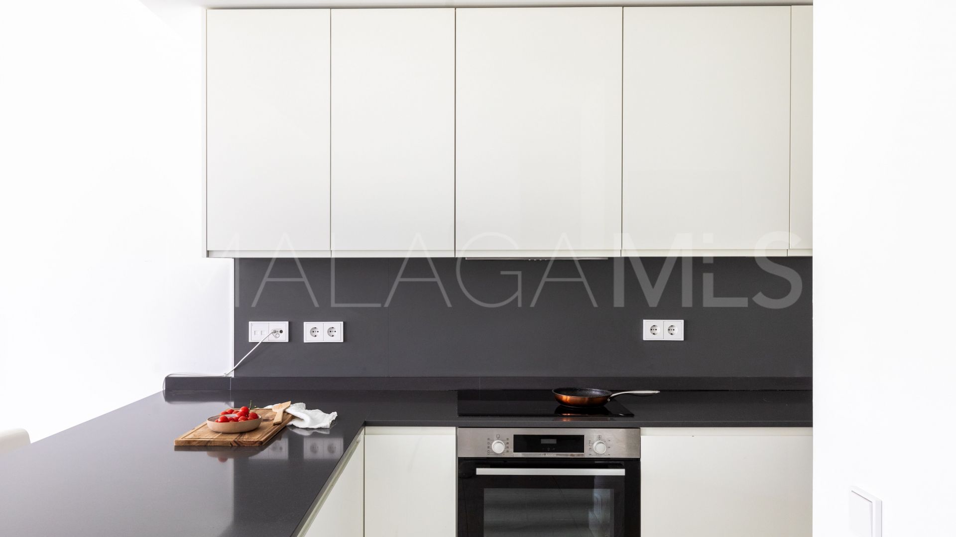 For sale Selwo 2 bedrooms ground floor apartment