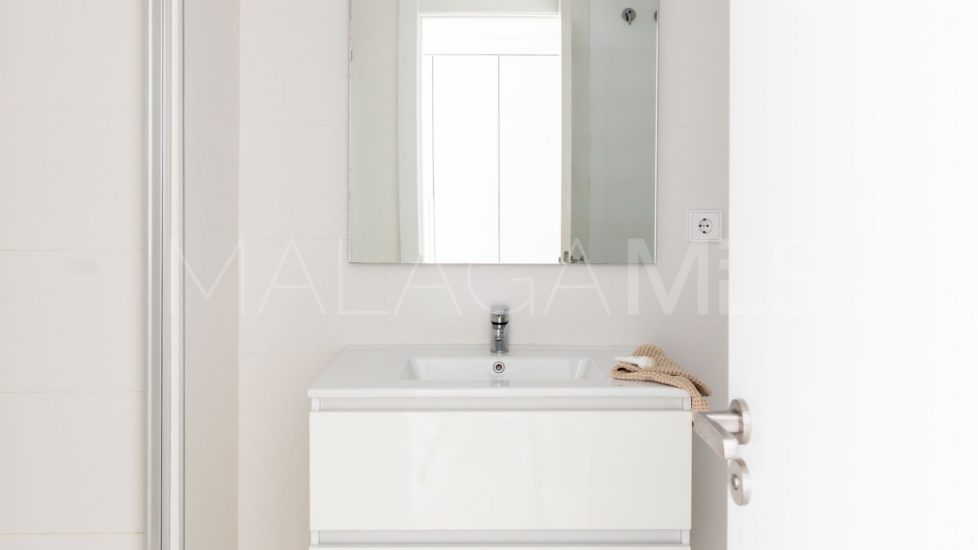 For sale Selwo 2 bedrooms ground floor apartment