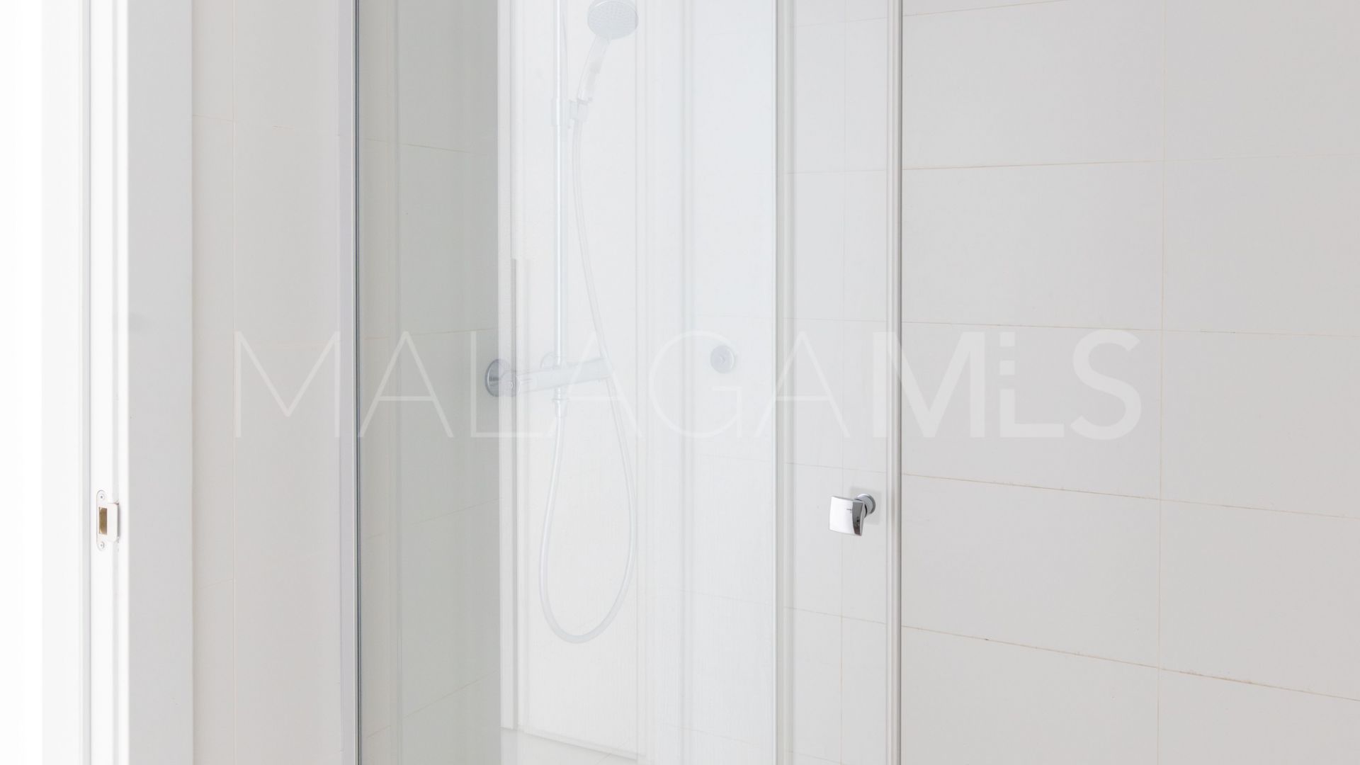 For sale Selwo 2 bedrooms ground floor apartment
