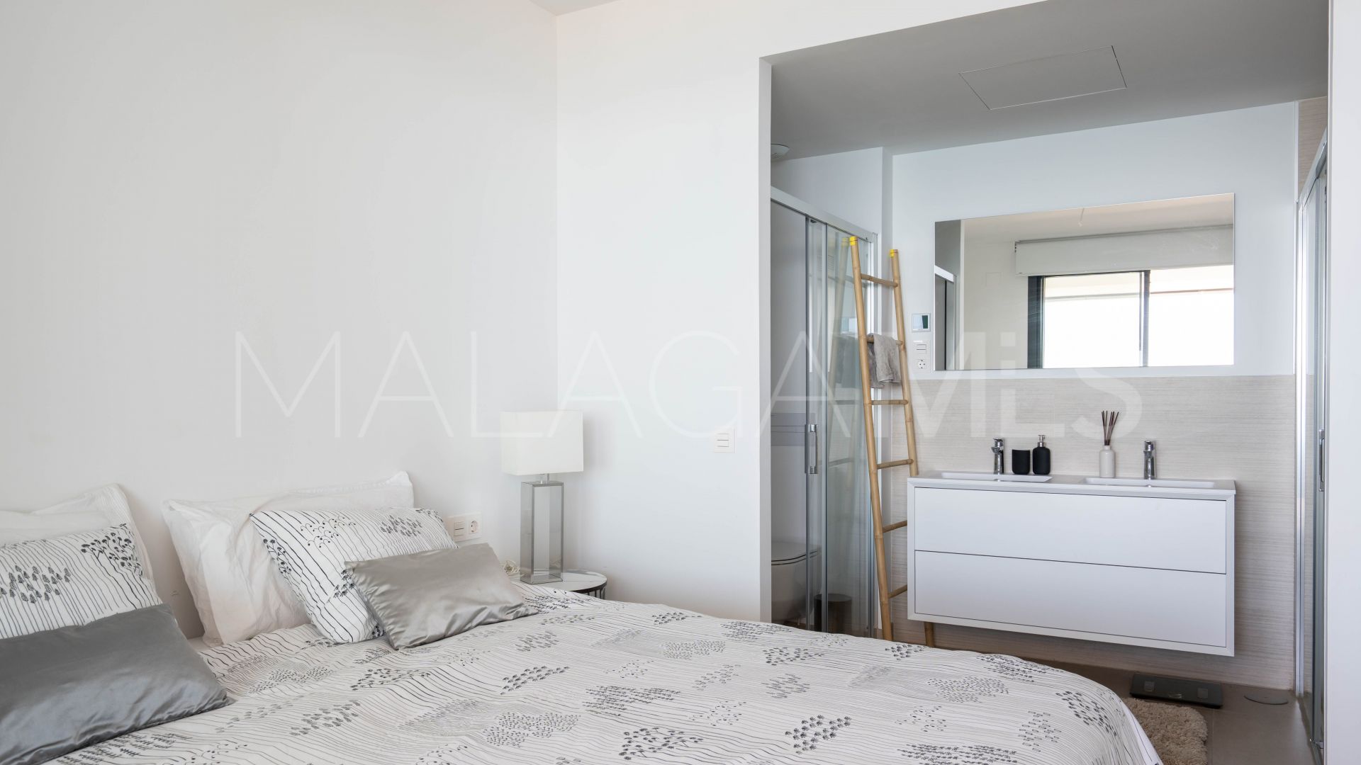 For sale El Higueron apartment