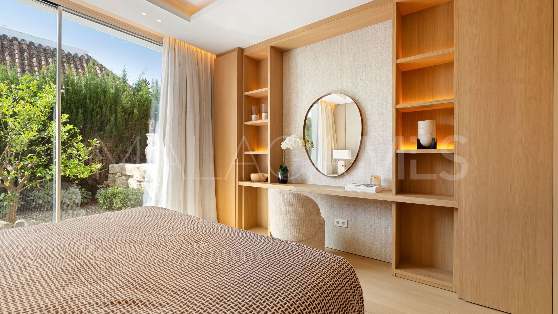 Nueva Andalucia, casa with 5 bedrooms for sale