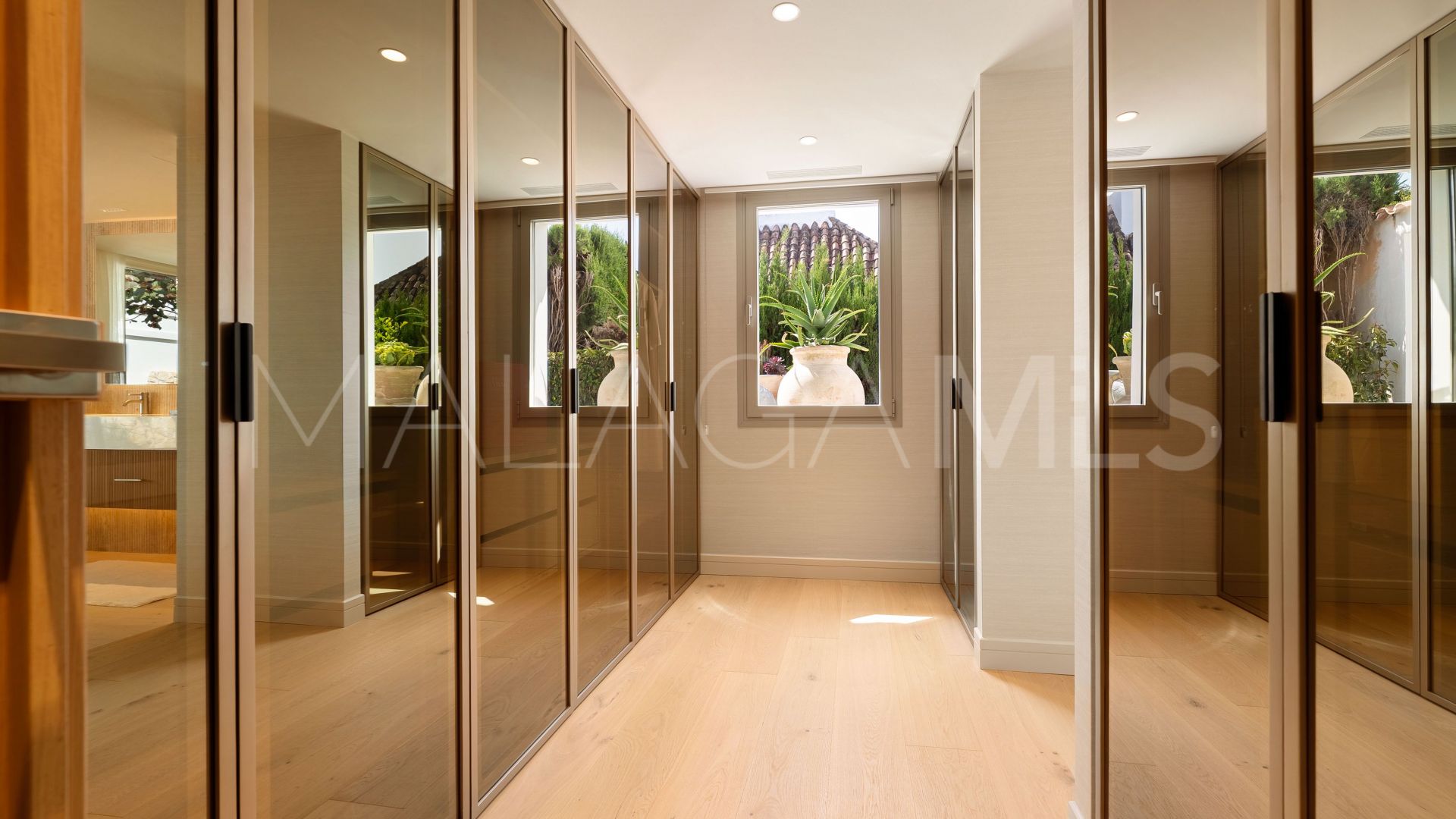 Nueva Andalucia, casa with 5 bedrooms for sale