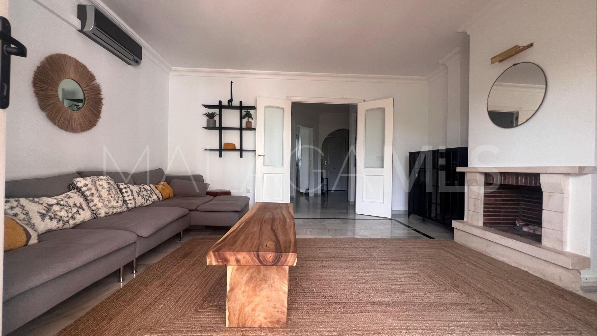 For sale town house with 5 bedrooms in Las Lomas de Mijas