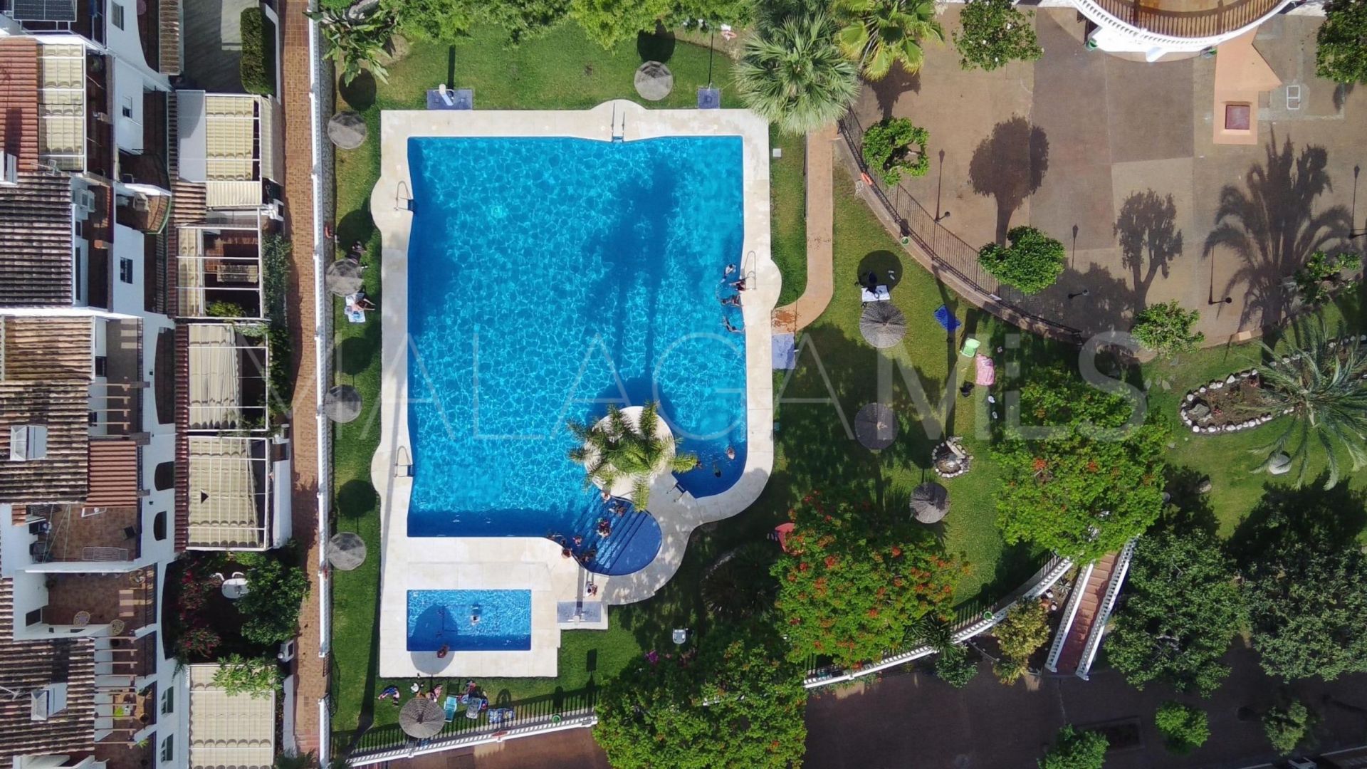 For sale town house with 5 bedrooms in Las Lomas de Mijas