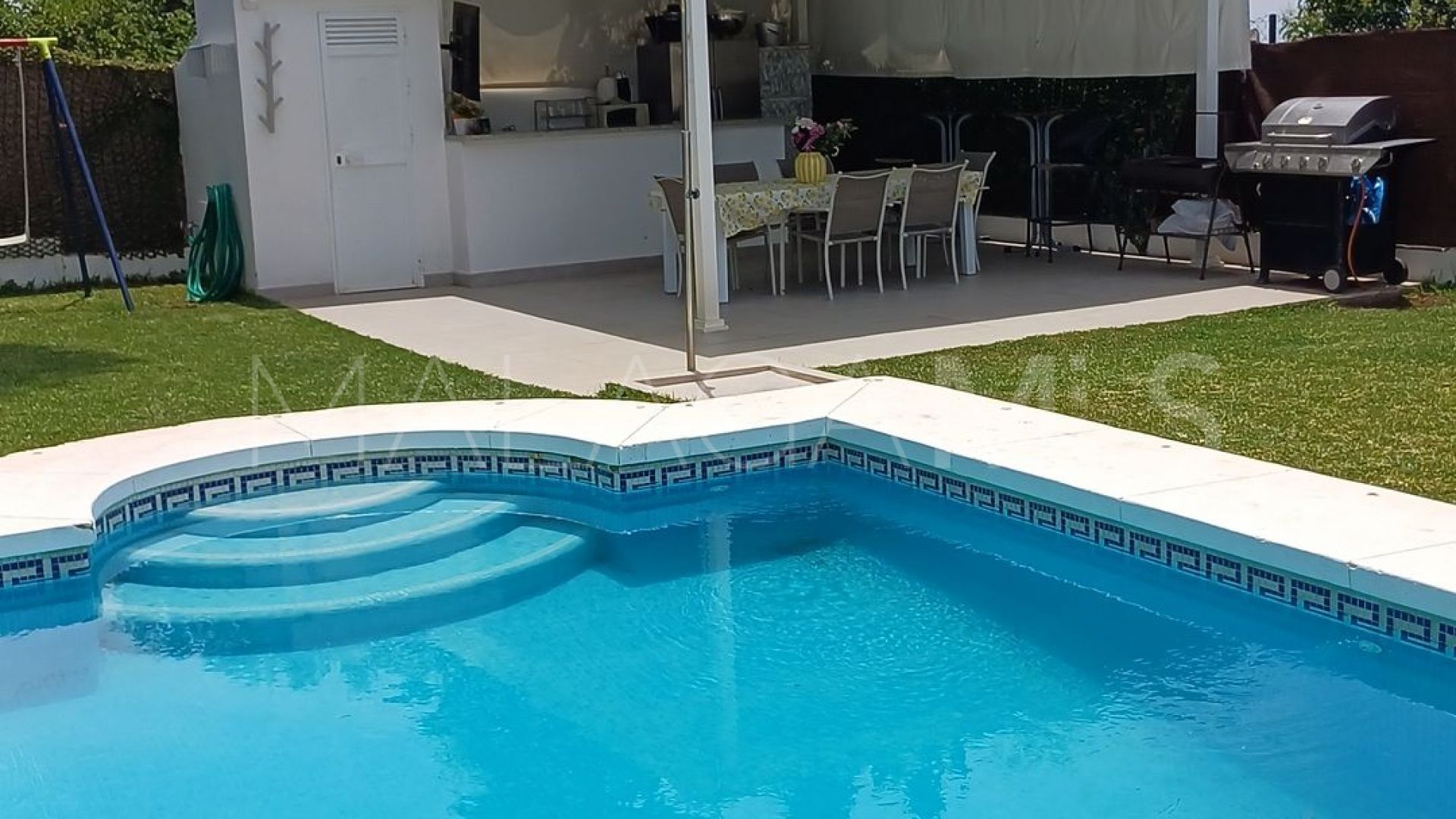 Hus i byn for sale in San Pedro de Alcantara