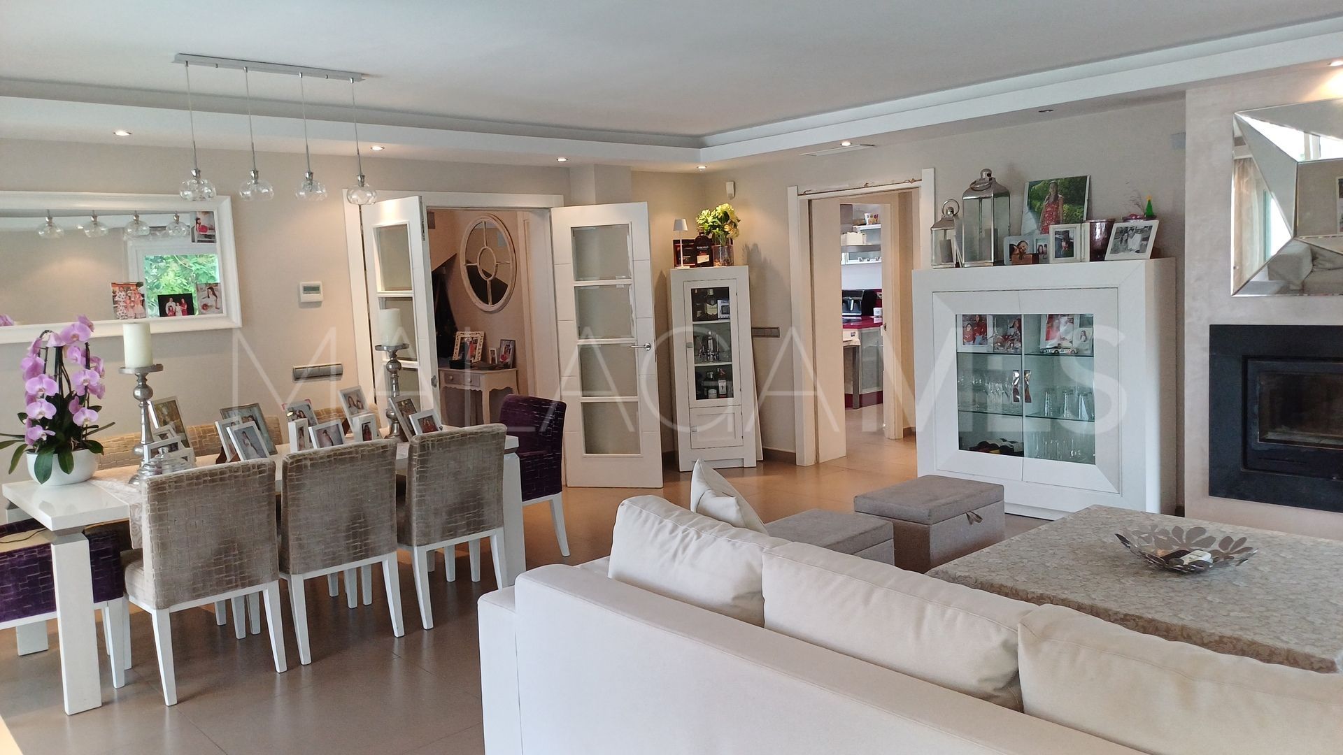 Hus i byn for sale in San Pedro de Alcantara