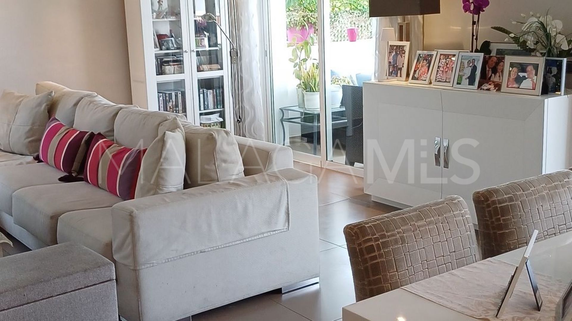 Hus i byn for sale in San Pedro de Alcantara