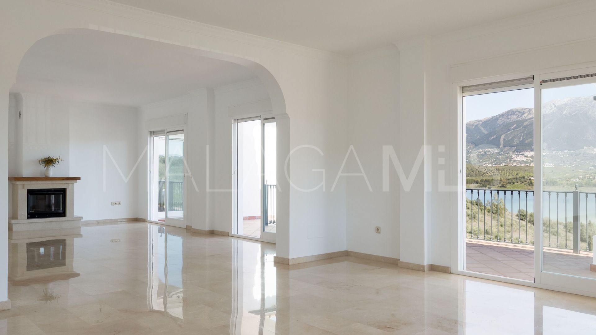 Viñuela 6 bedrooms house for sale