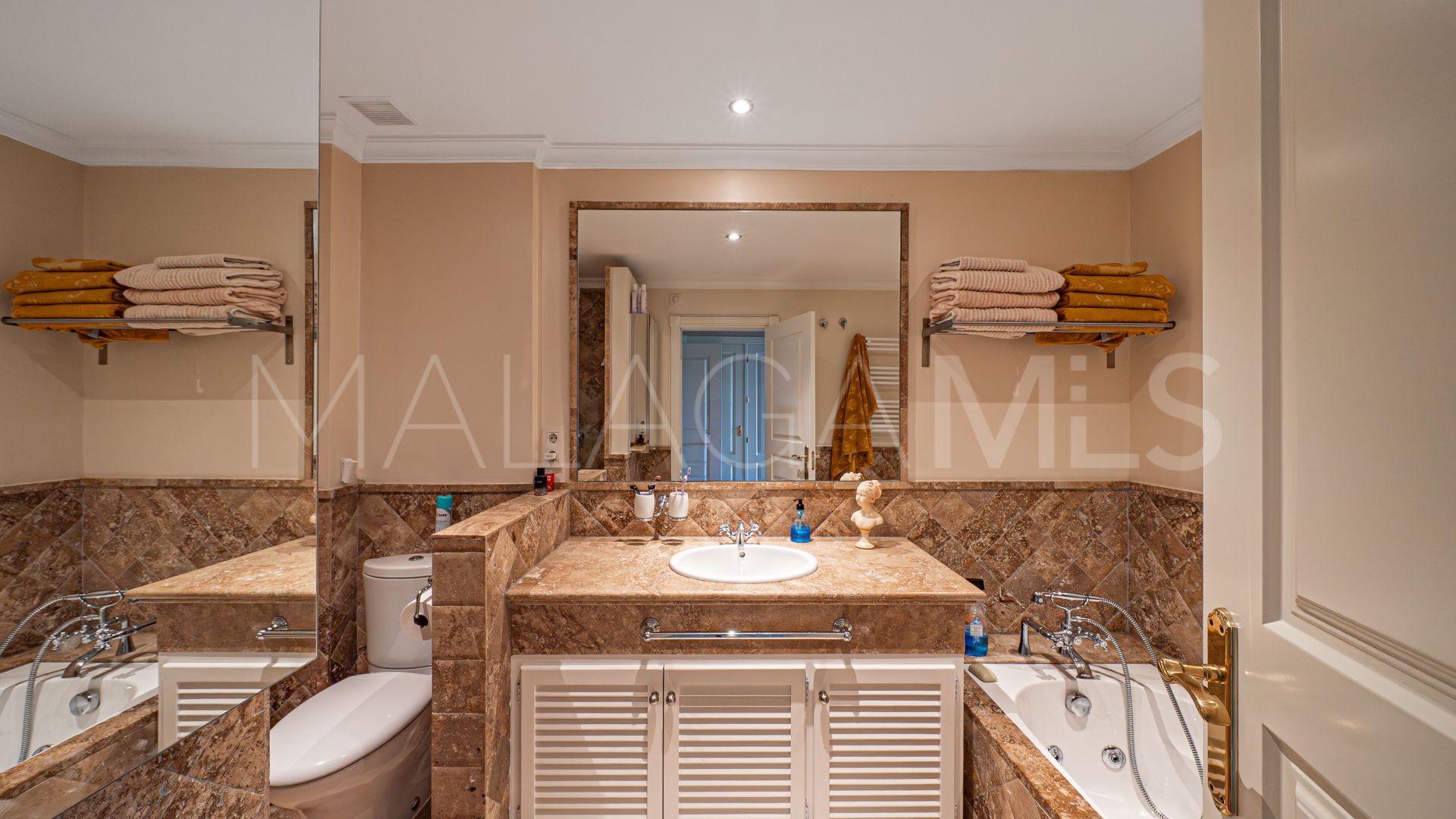 Buy apartamento in Paraiso Hills with 2 bedrooms