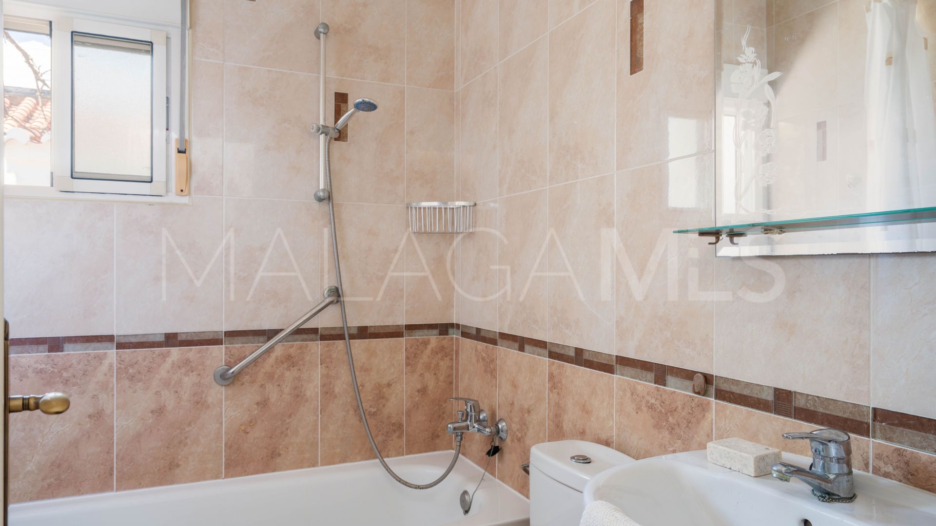 House in Pizarra for sale
