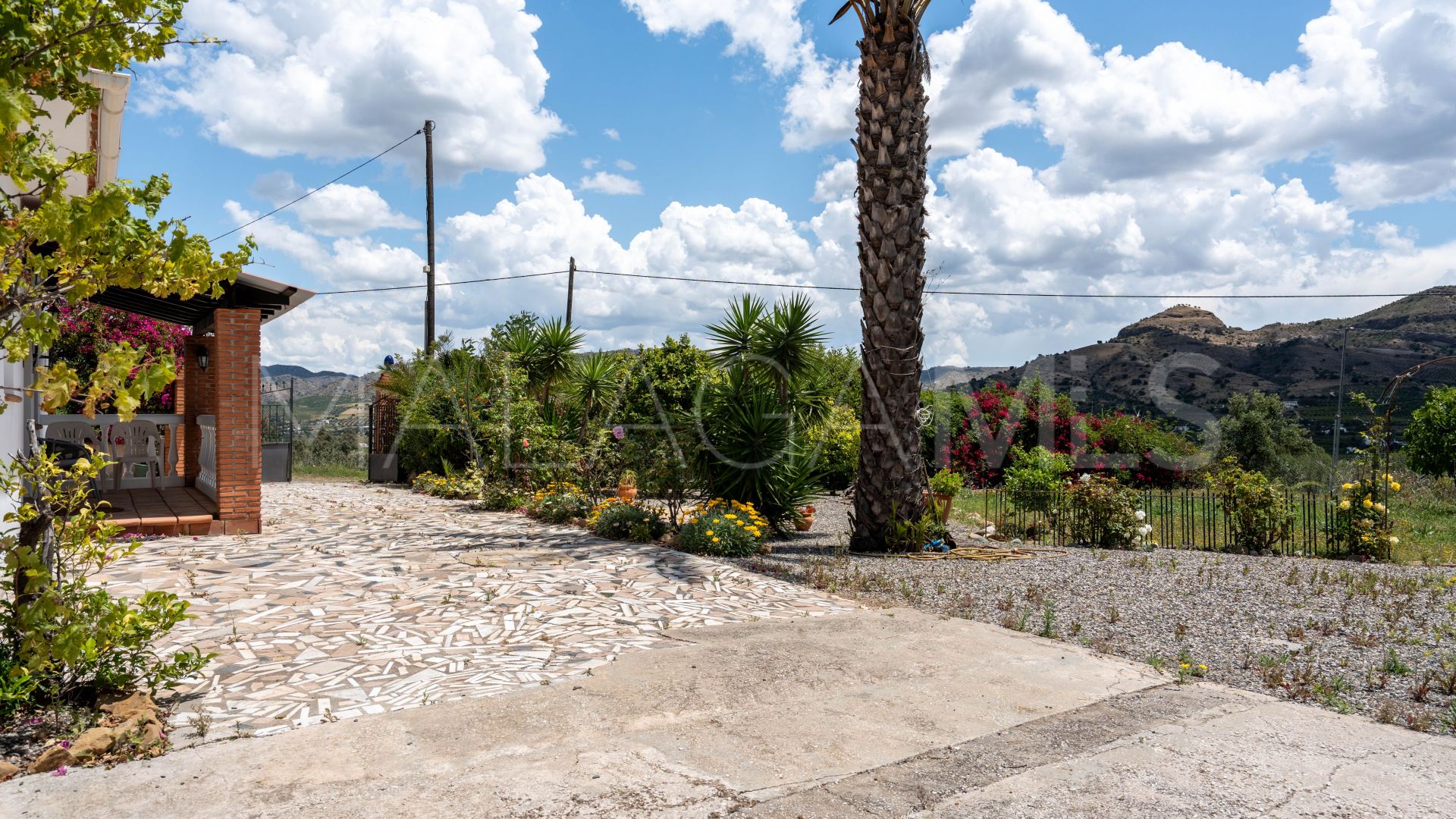 House in Pizarra for sale