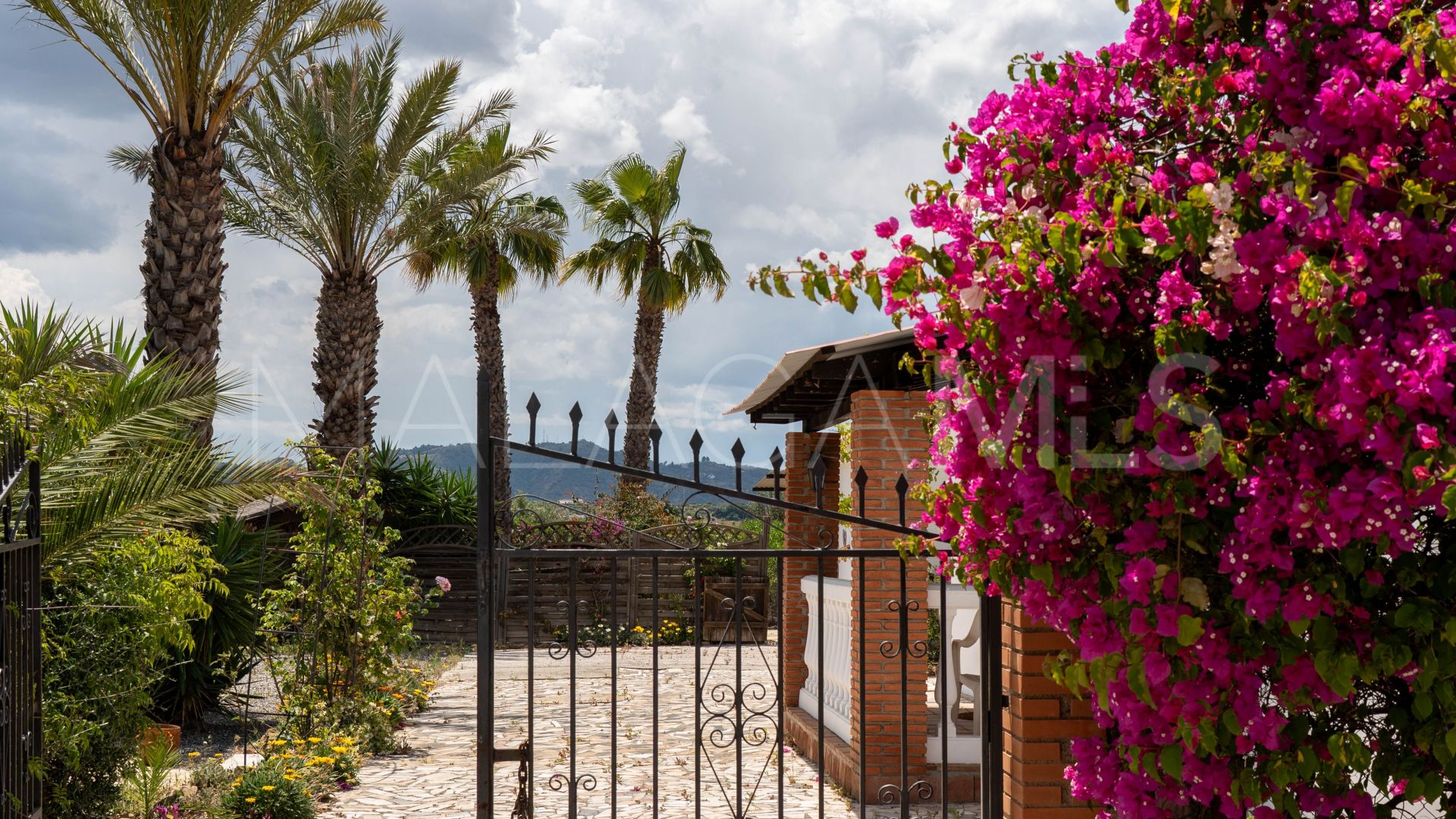 House in Pizarra for sale