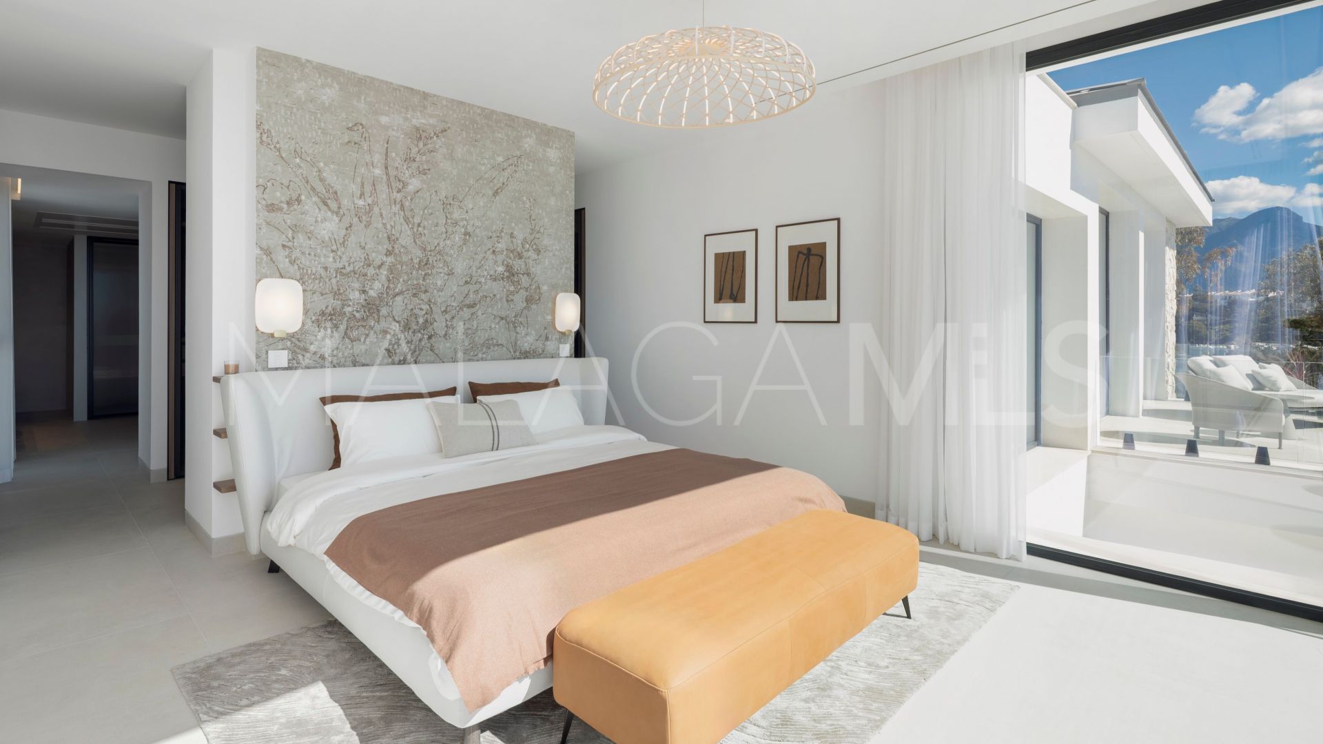 Villa for sale in Benahavis